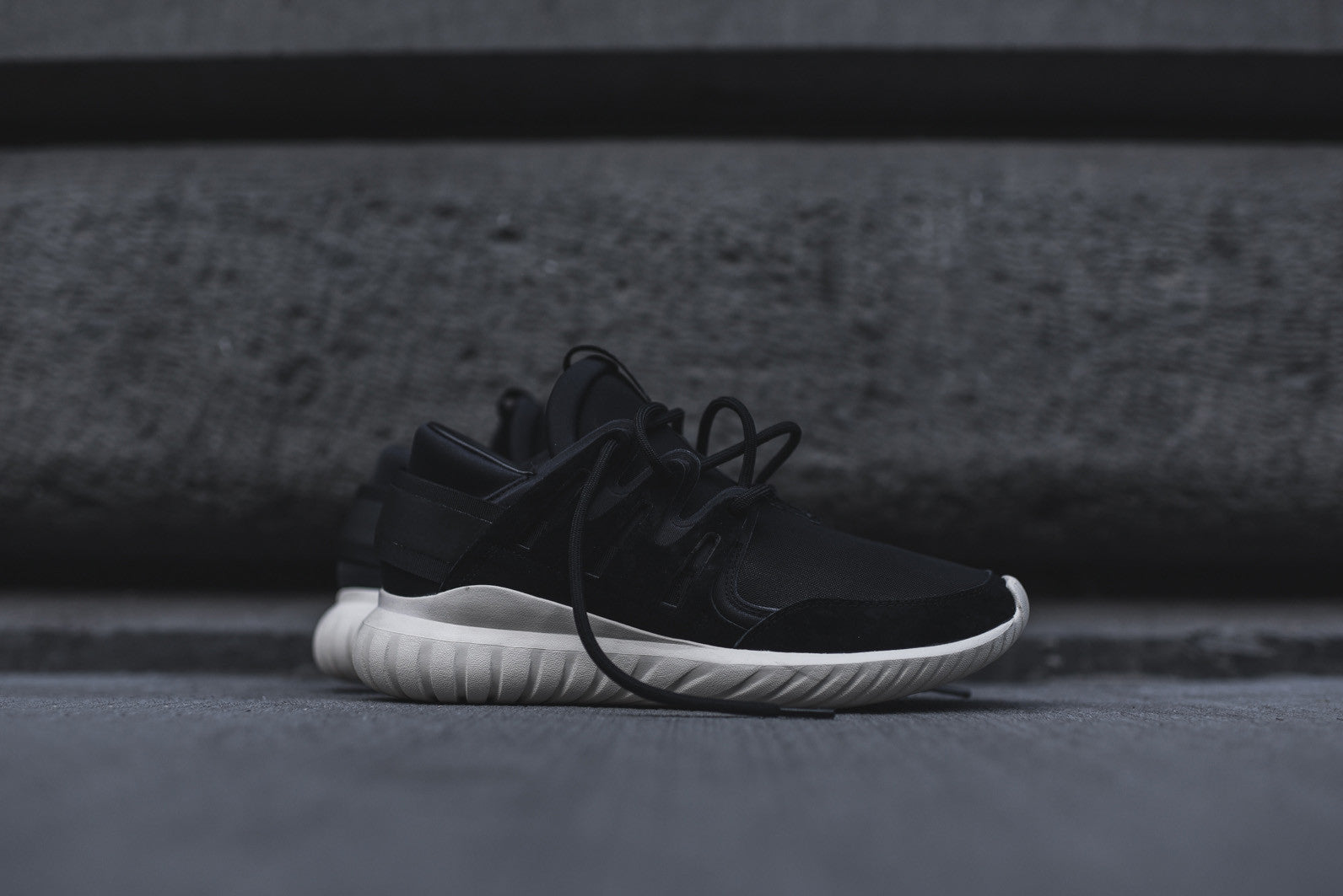 adidas originals tubular nova