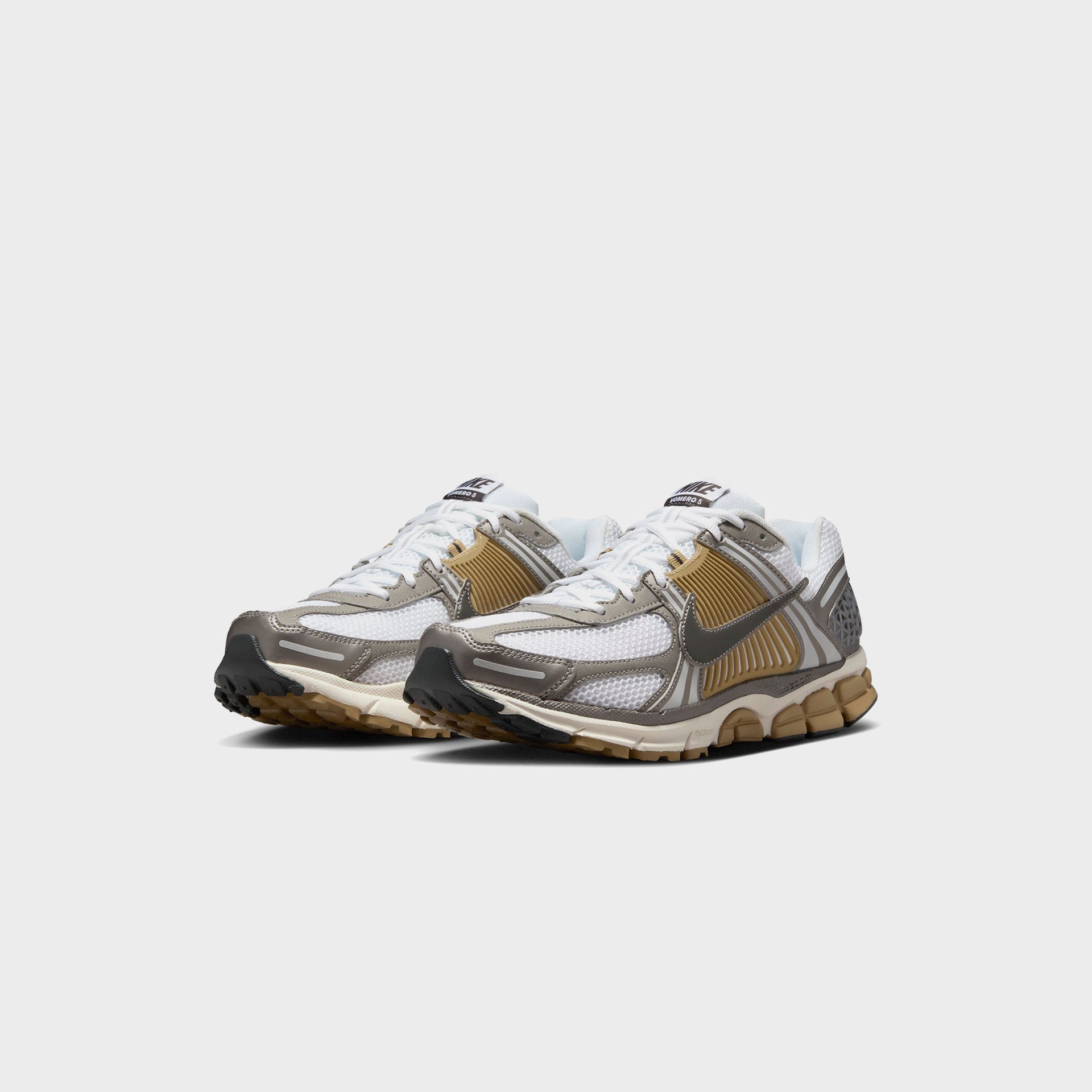 Nike Zoom Vomero 5 - Metallic Pewter / Parachute Beige / White / Medium Ash