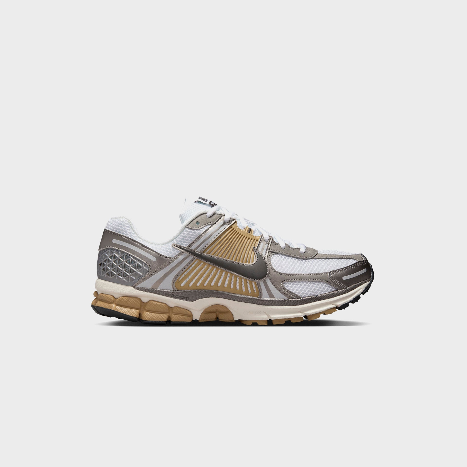 Nike Zoom Vomero 5 - Metallic Pewter / Parachute Beige / White / Medium Ash