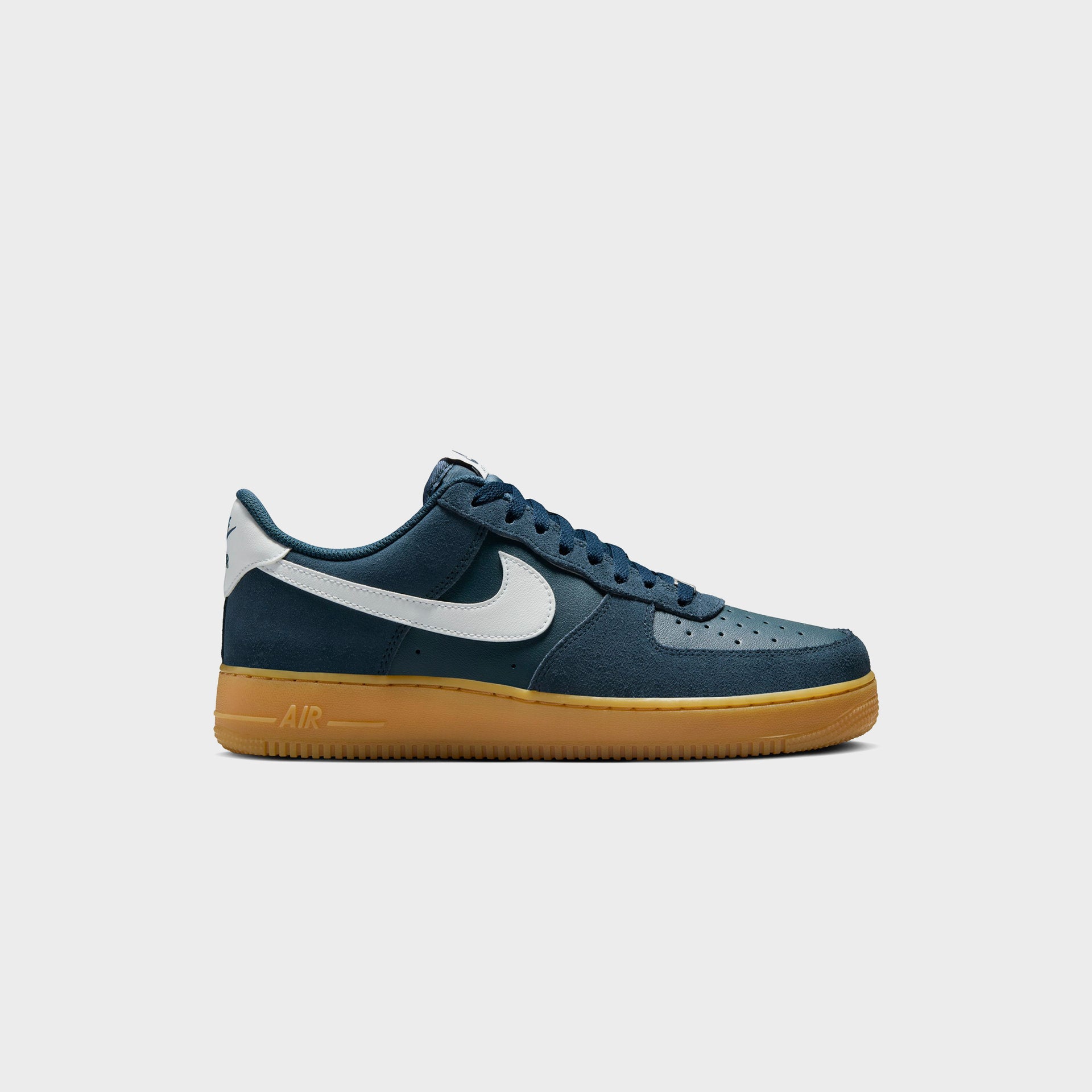 Nike Air Force 1 '07 Ess - Armory Navy / Summit White / Gum Light Brown