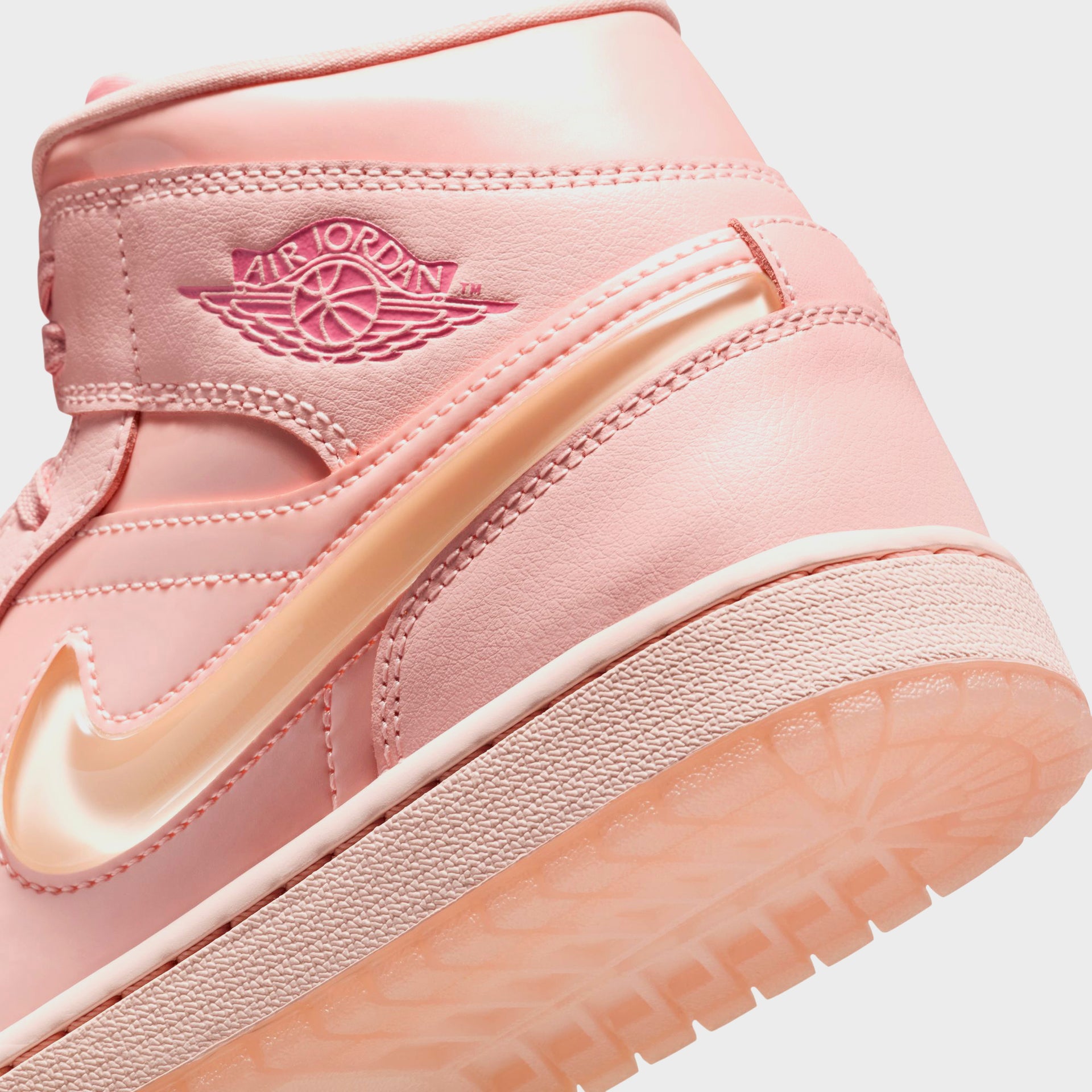 Nike Women's Air Jordan 1 Mid SE - Washed Coral / Pink Salt