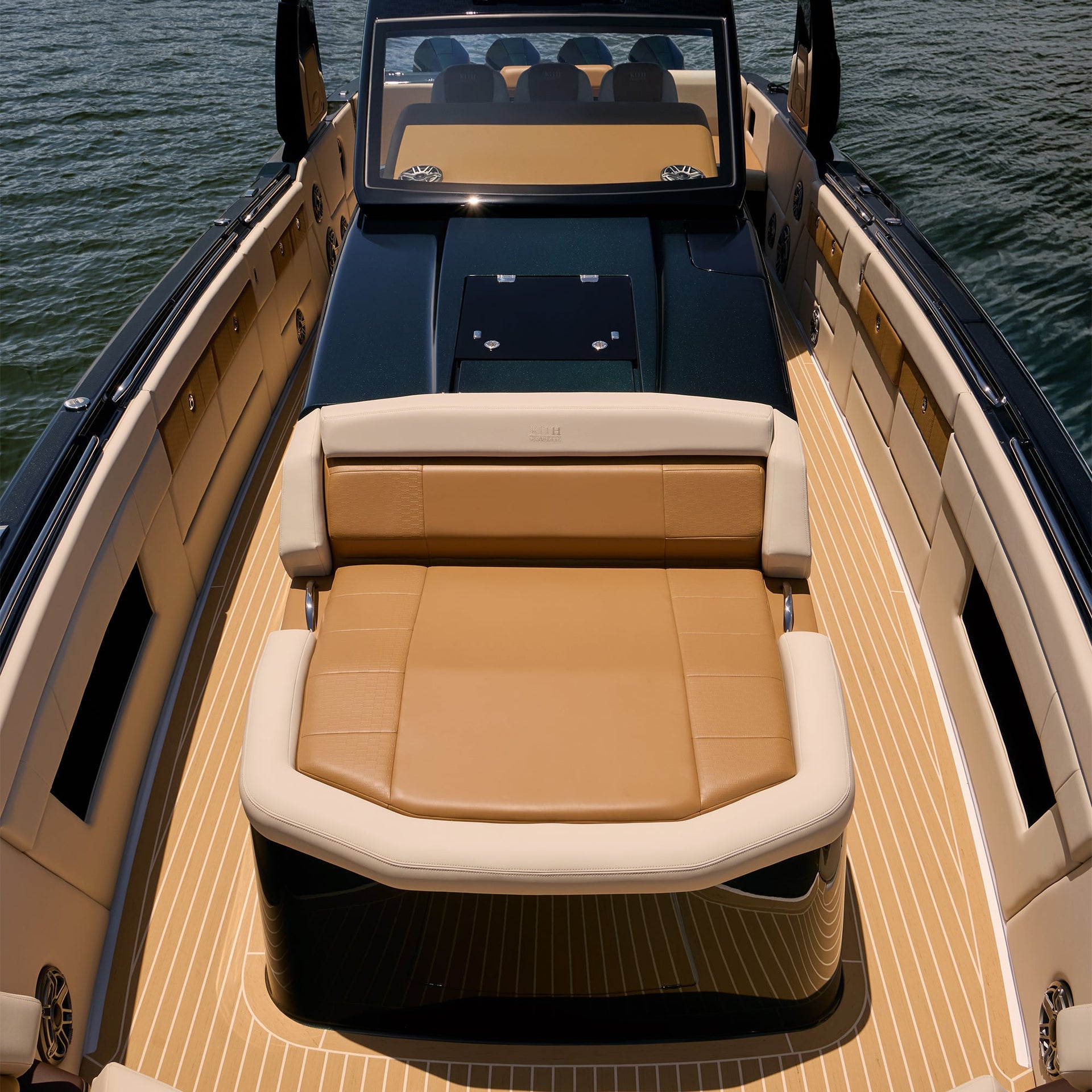 MADE-TO-ORDER | Kith for Cigarette Racing 42 Auroris