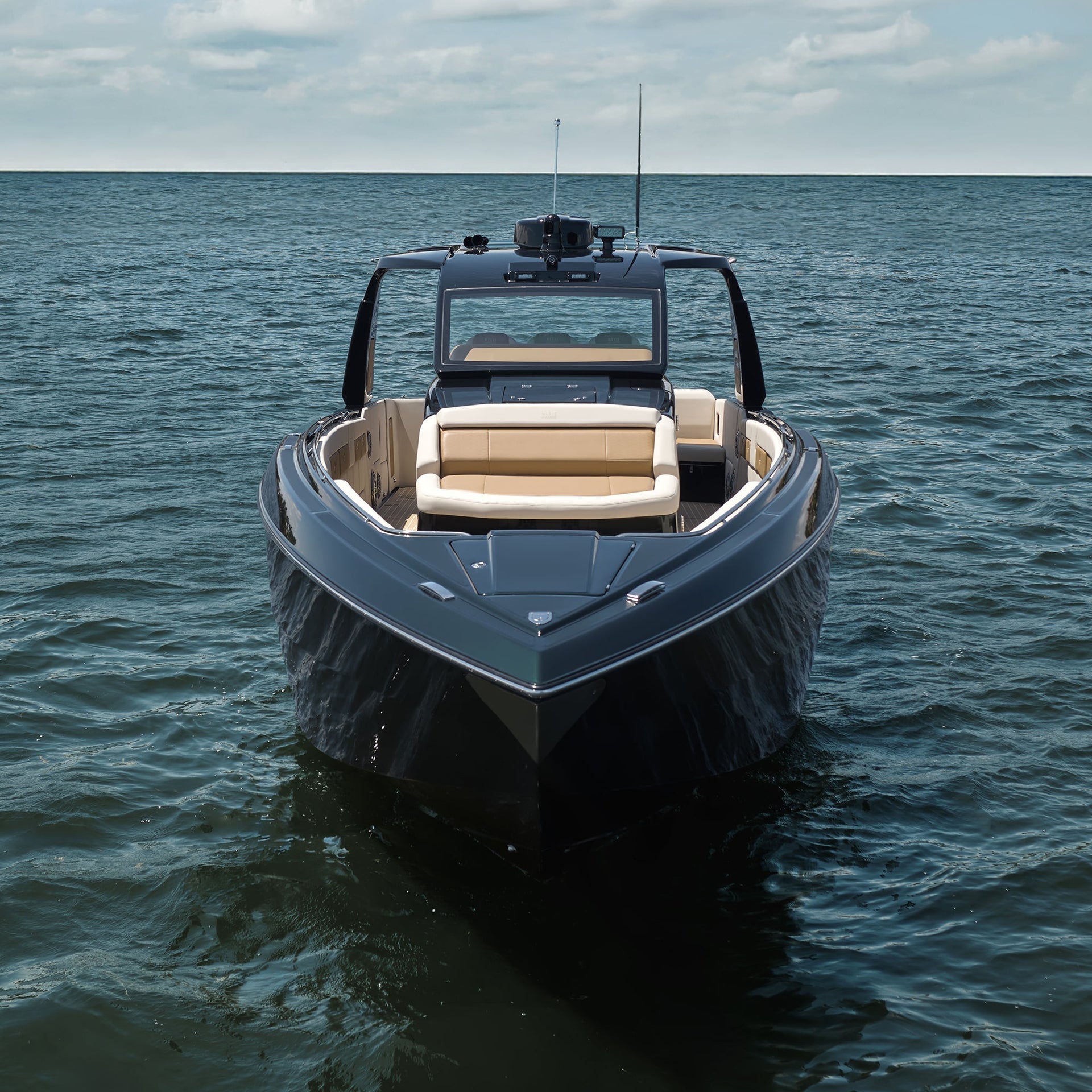 MADE-TO-ORDER | Kith for Cigarette Racing 42 Auroris