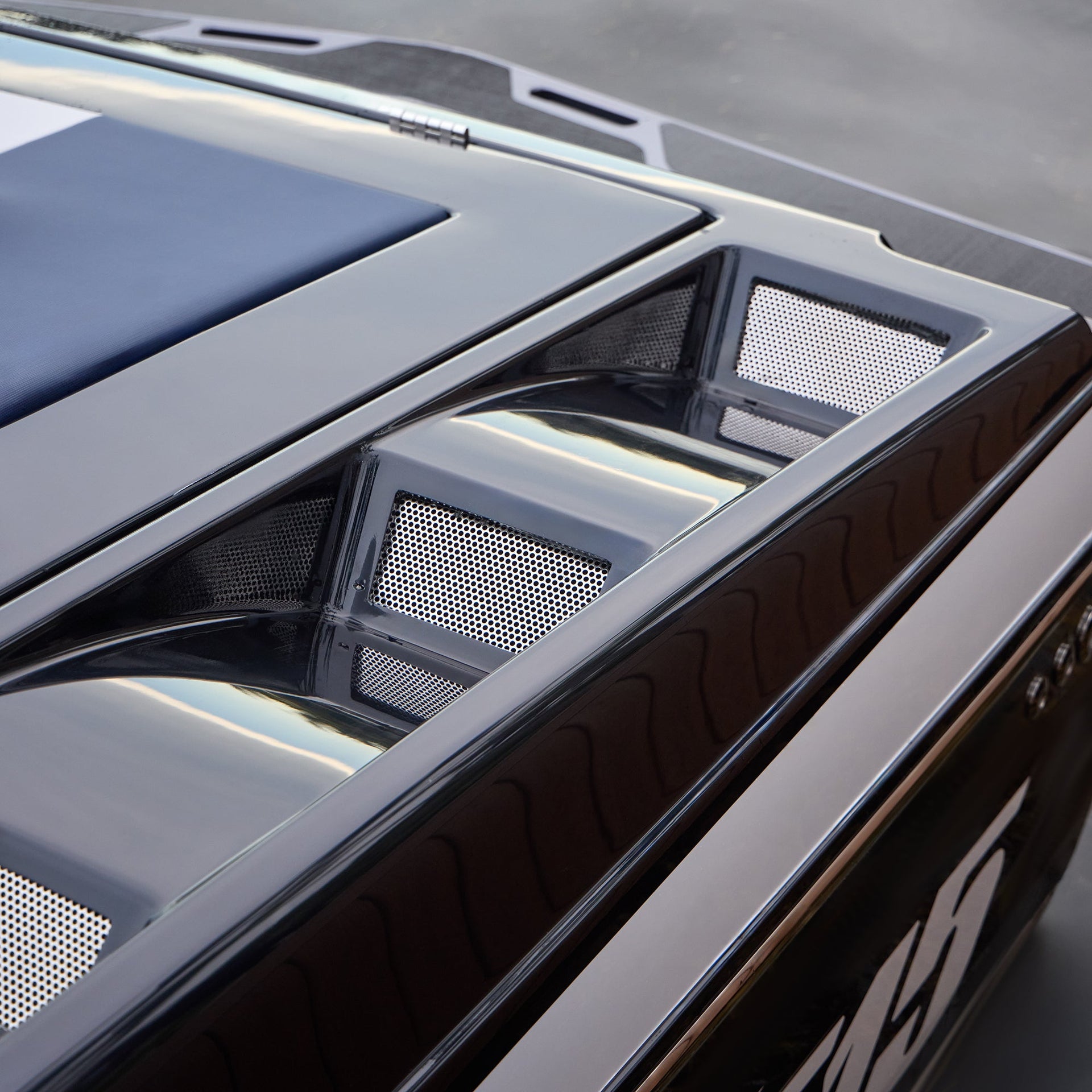 MADE-TO-ORDER | Kith for Cigarette Racing 515