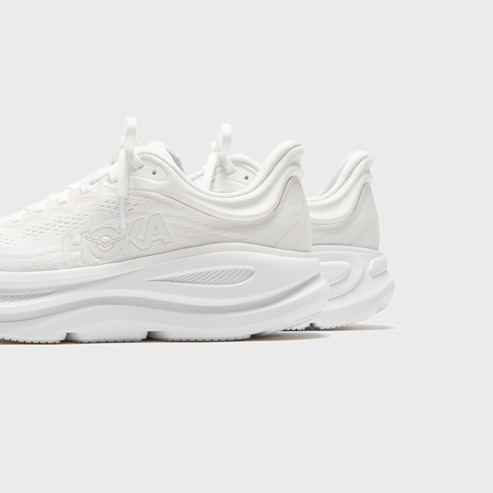 HOKA Bondi 9 - White / White