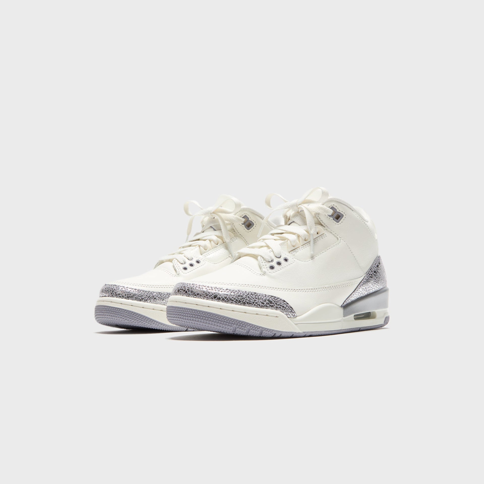 Nike Air Jordan 3 Retro - Sail / Cement Grey / Metallic Silver