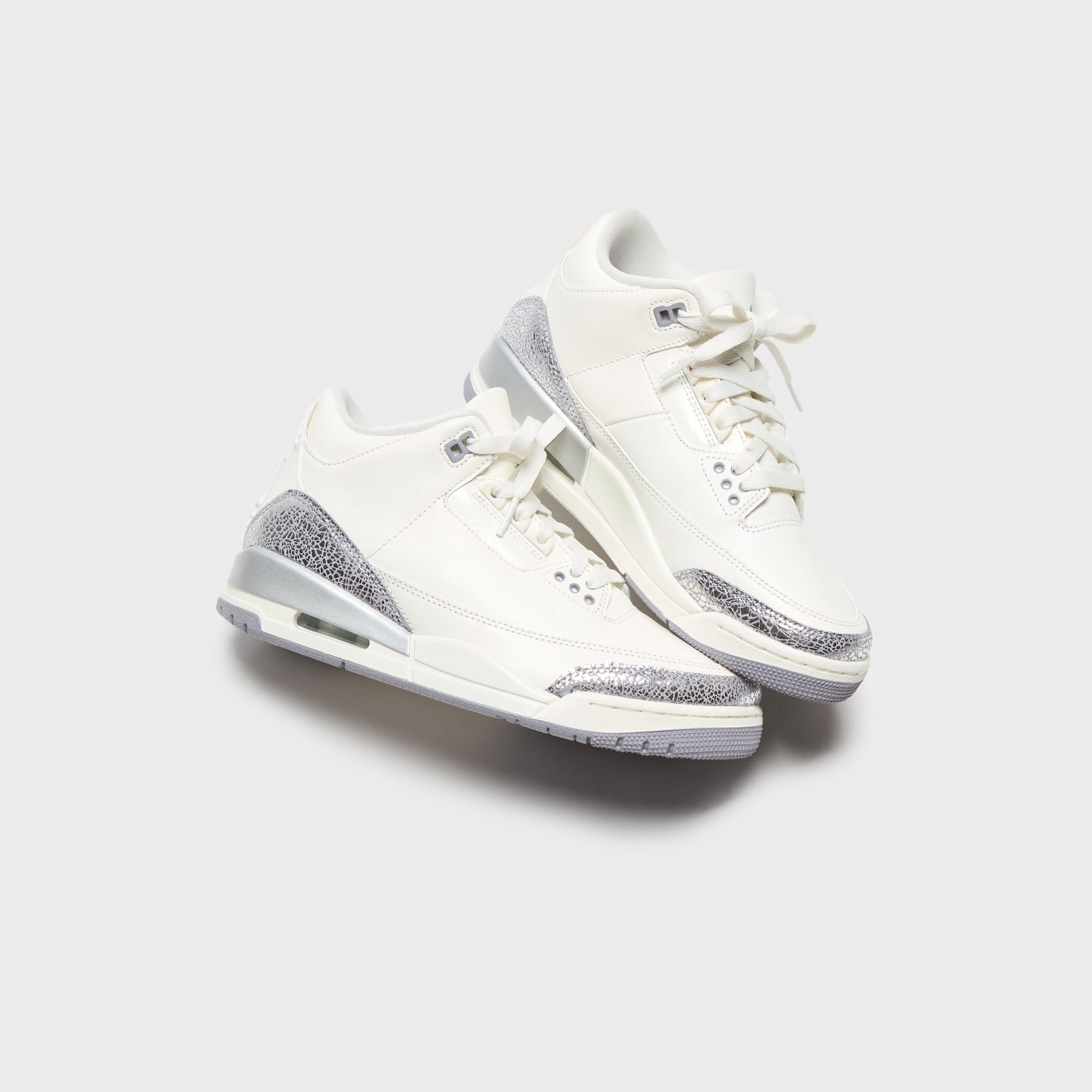 Nike Air Jordan 3 Retro - Sail / Cement Grey / Metallic Silver