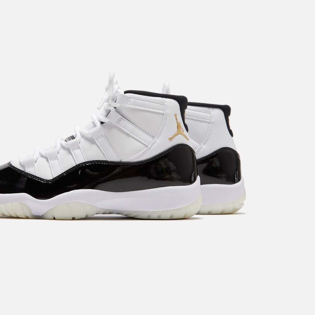 Jordan 11 white hot sale and gold