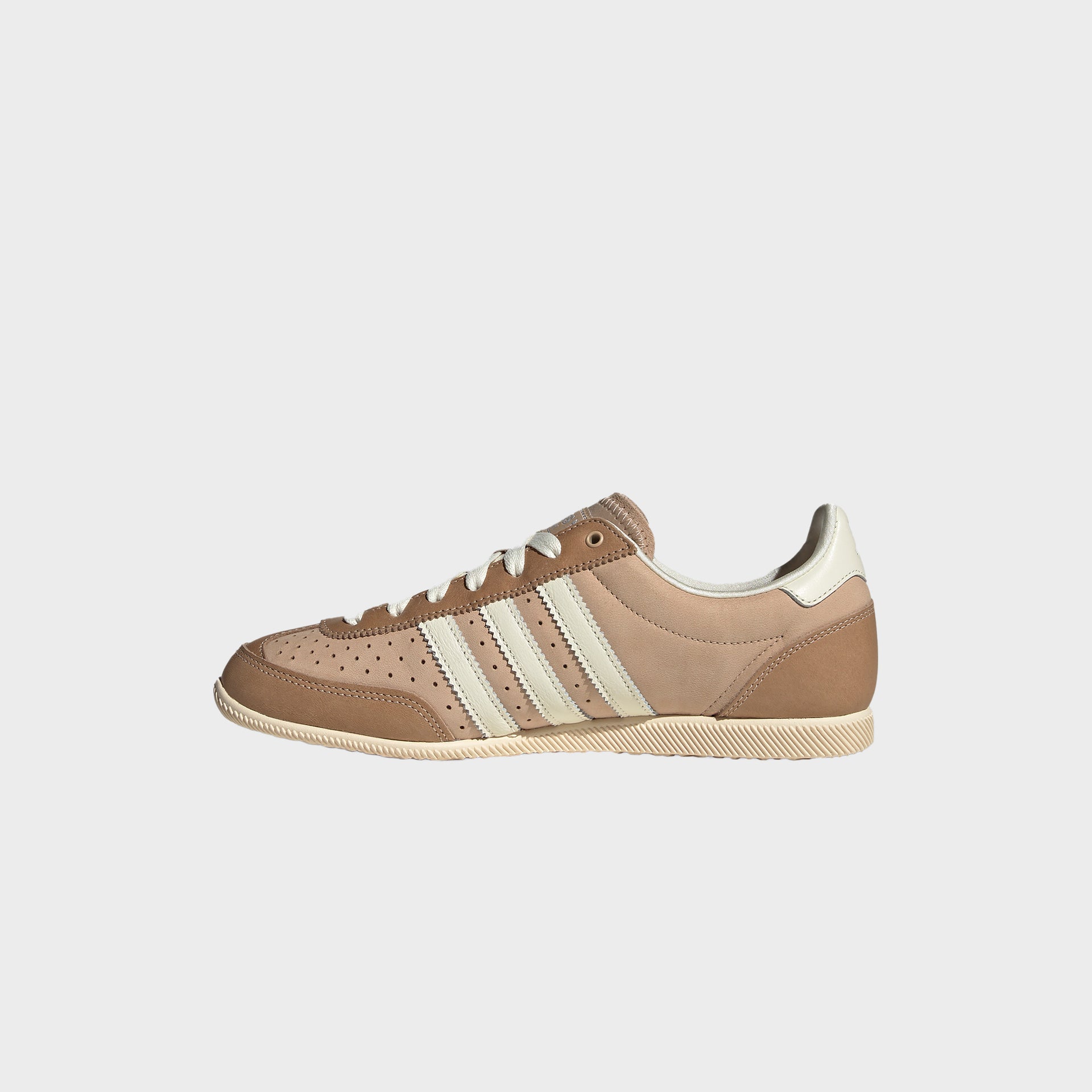 adidas WMNS Japan - Warm Sandstone / Cream White / Silver Metallic