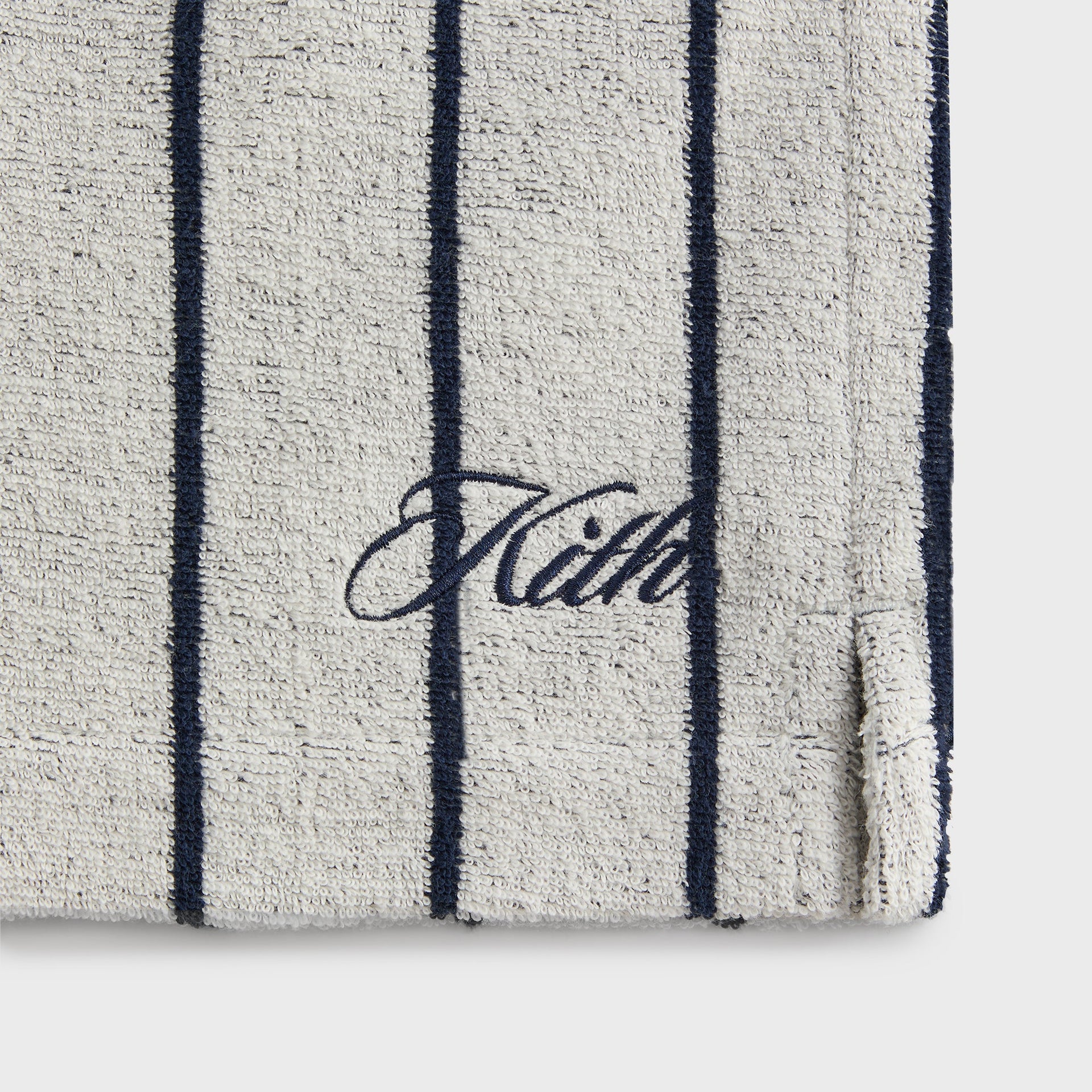 Kith Leo Terry Short - Sandrift