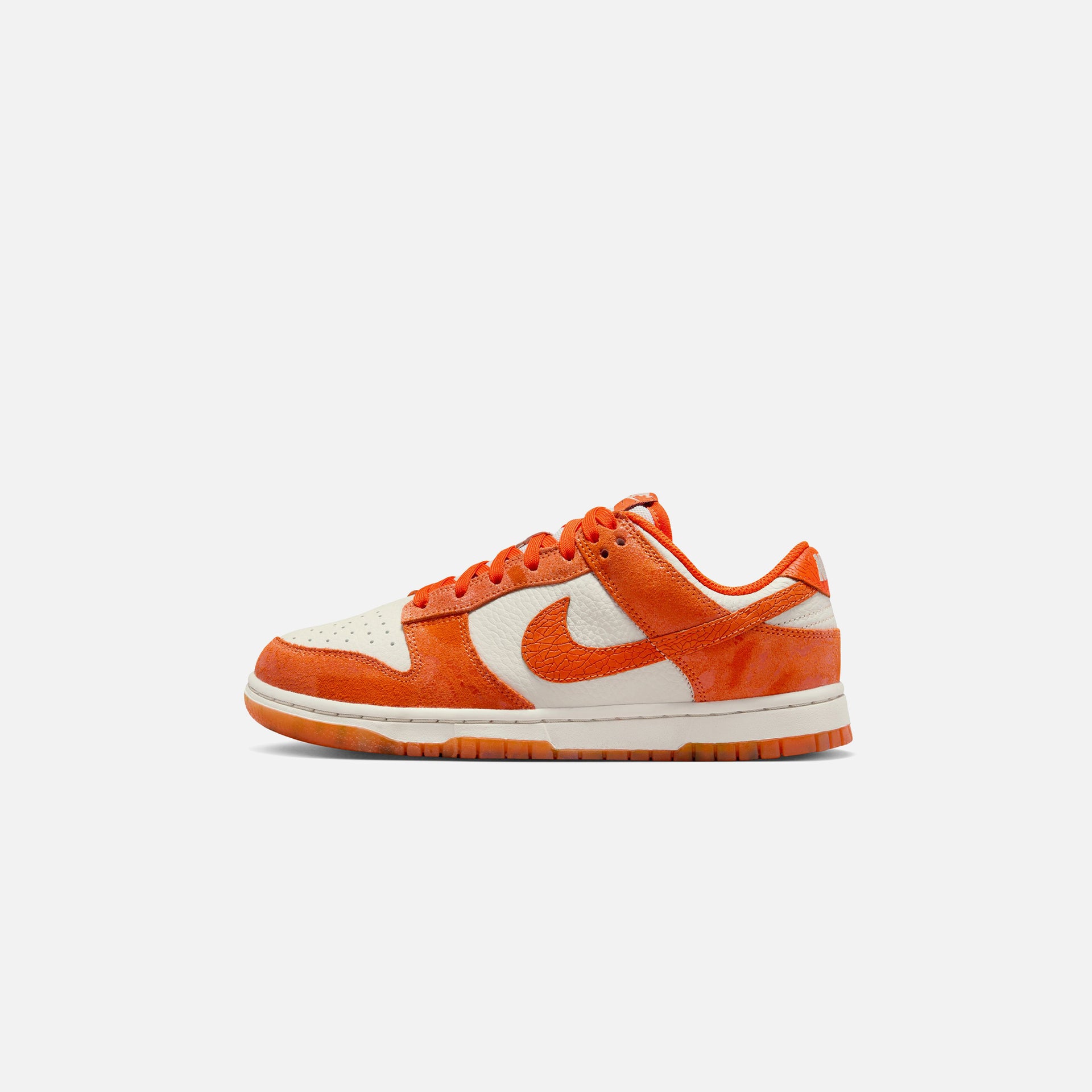 Nike WMNS Dunk Low - Light Bone / Safety Orange / Laser Orange