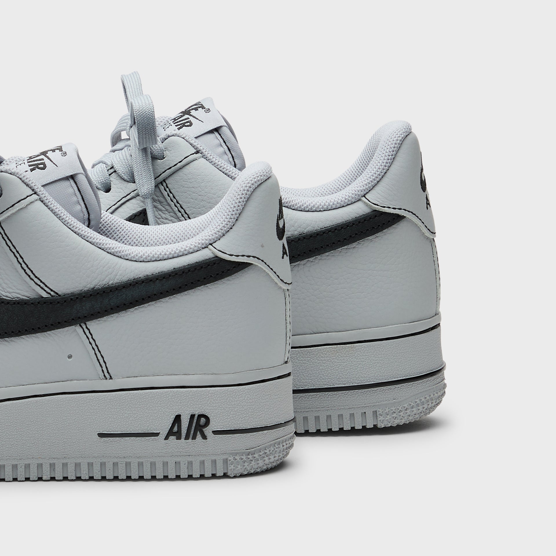 Nike Air Force 1 '07  LV8 - Wolf Grey / Black