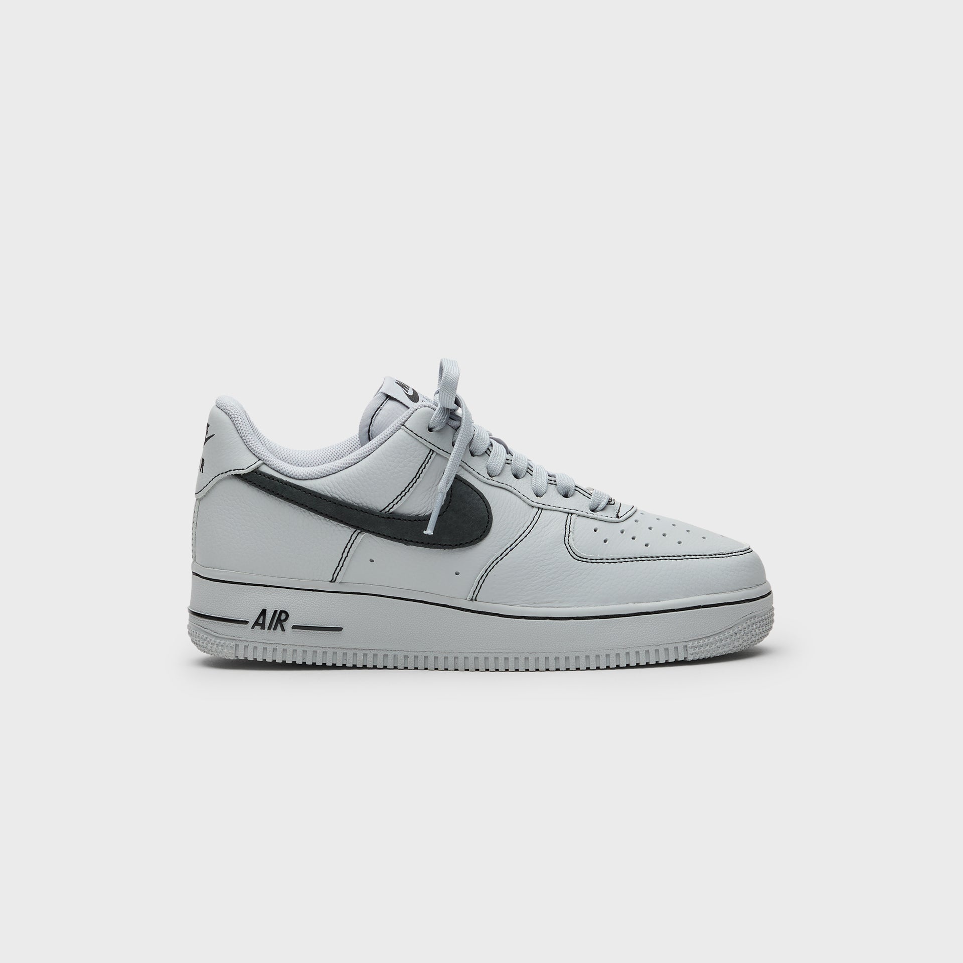 Nike Air Force 1 '07  LV8 - Wolf Grey / Black
