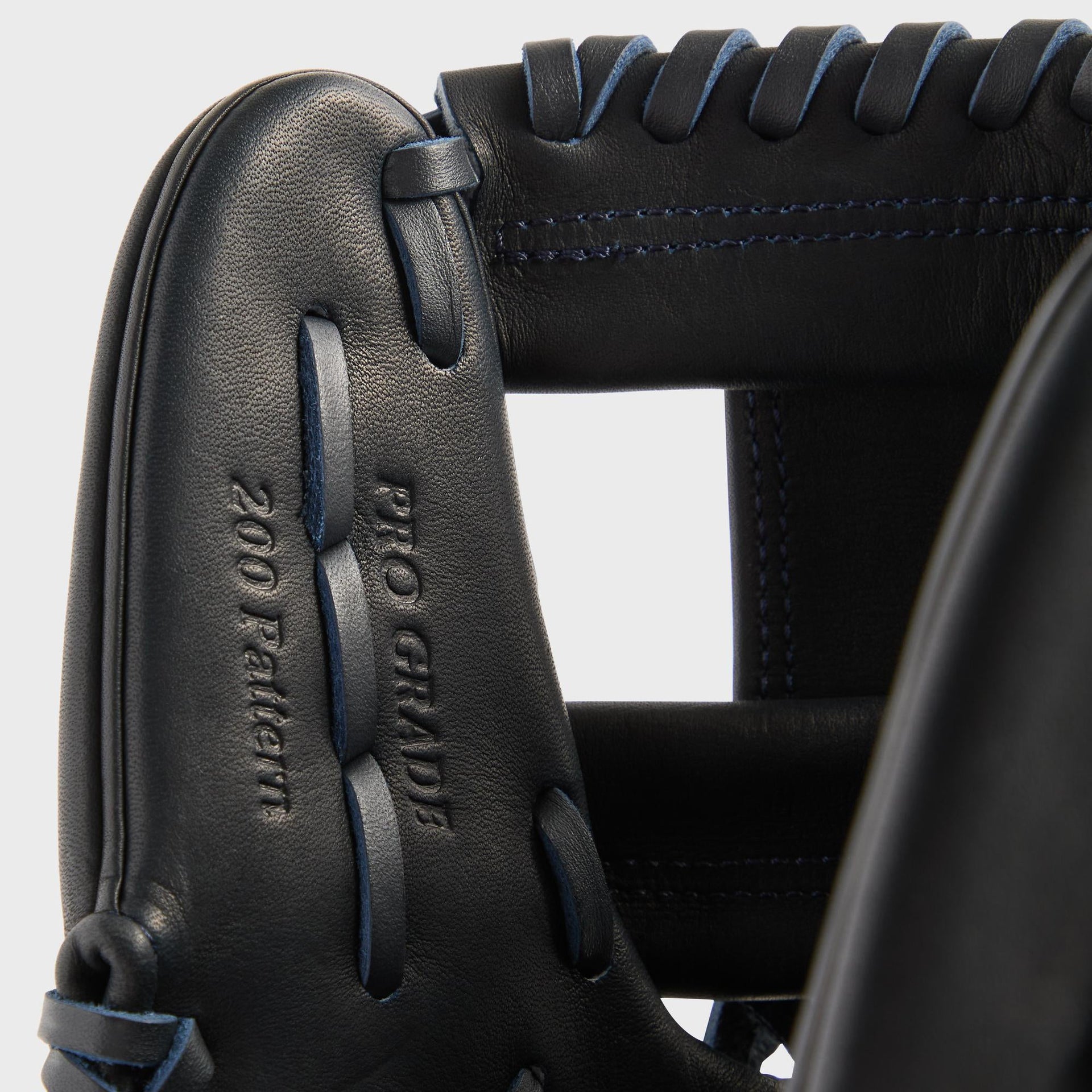 Kith & Rawlings for the New York Yankees Heart of the Hide Glove - Navy