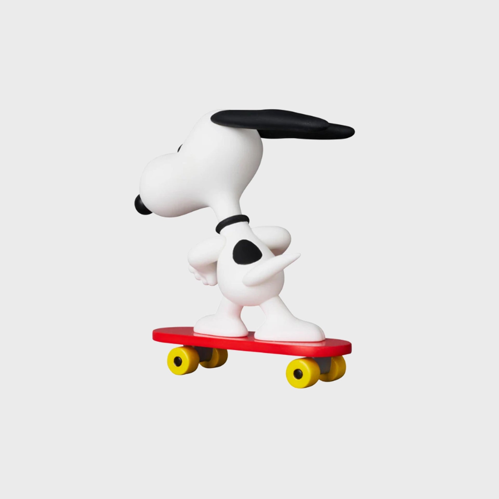 BearBrick Peanuts Series 17 Skateboard Snoopy