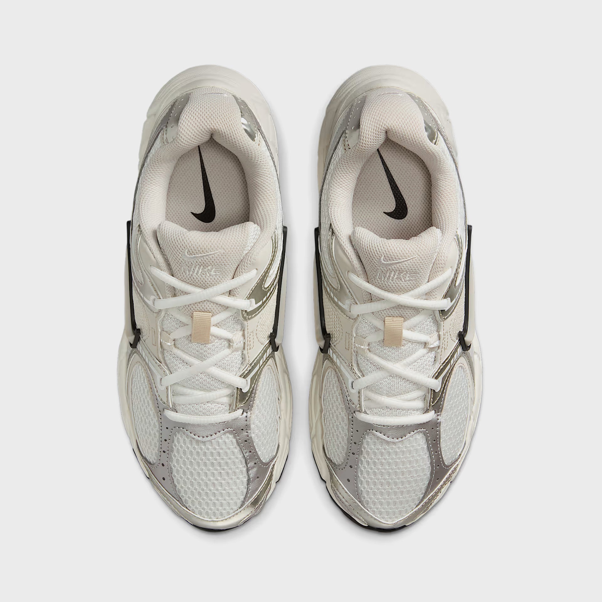 Nike V5 Rnr - Summit White / Light Orewood Brown / Sail / Black