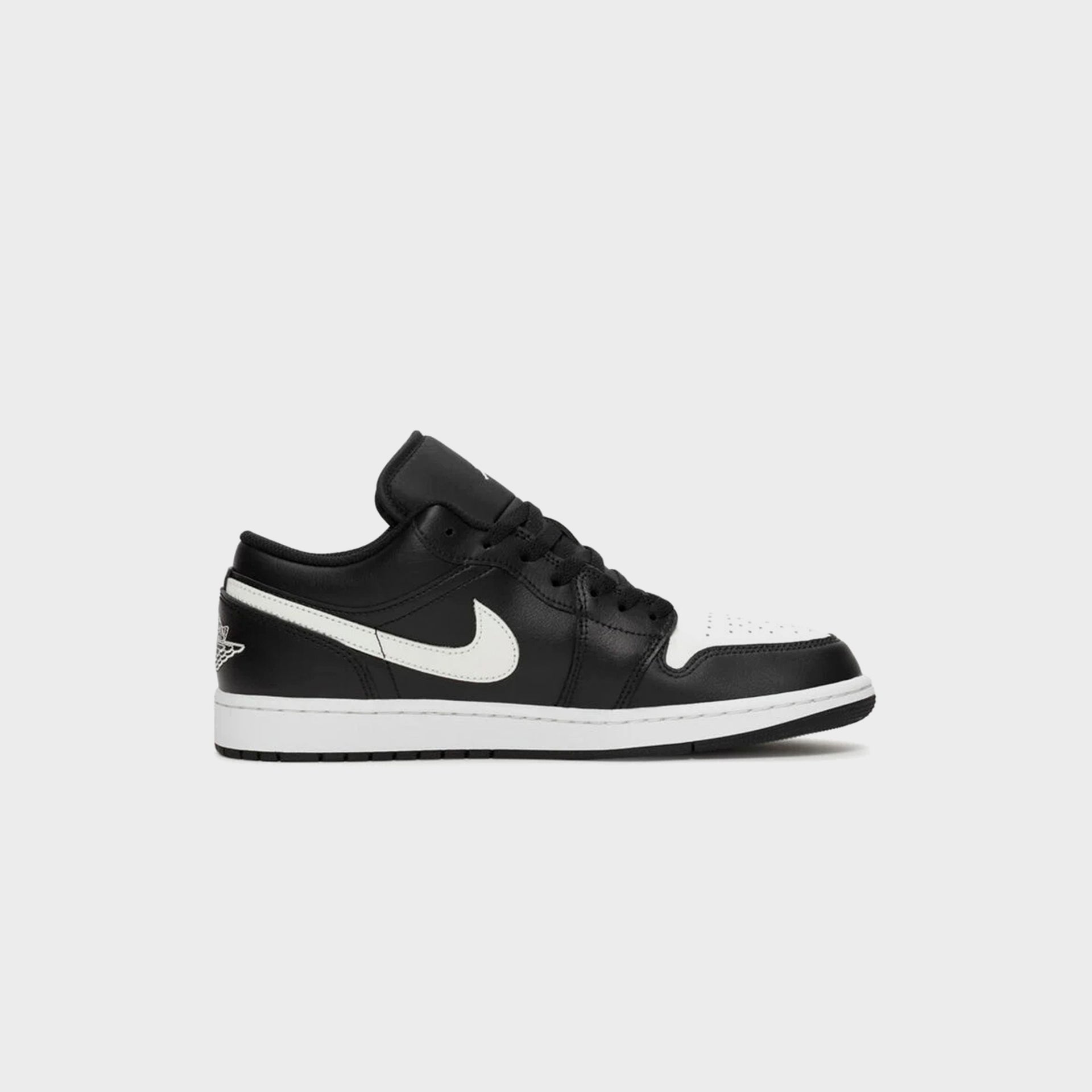 Nike Air Jordan 1 Low - Black / Summit White