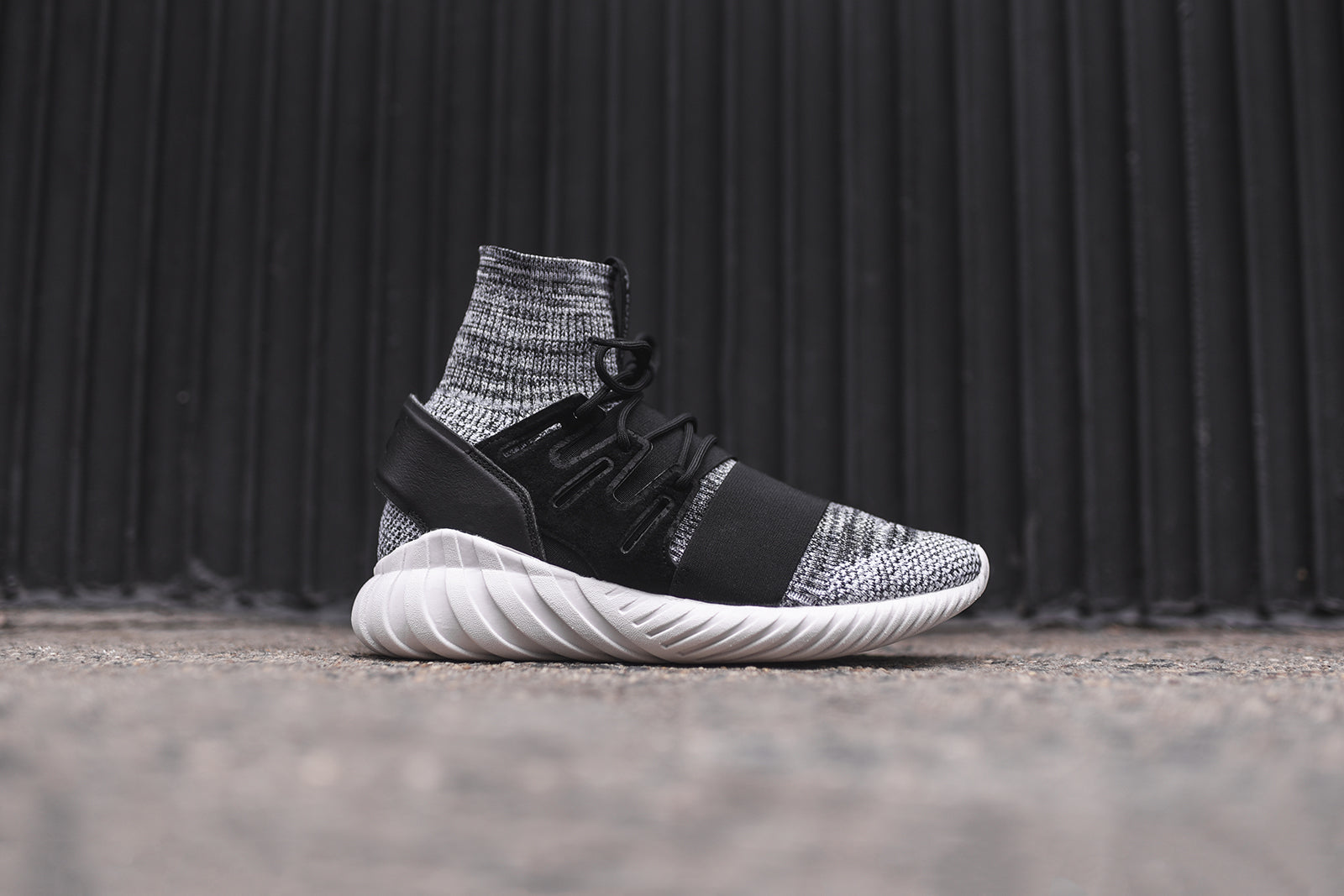 adidas Originals Tubular Doom PK - Grey / Black / White