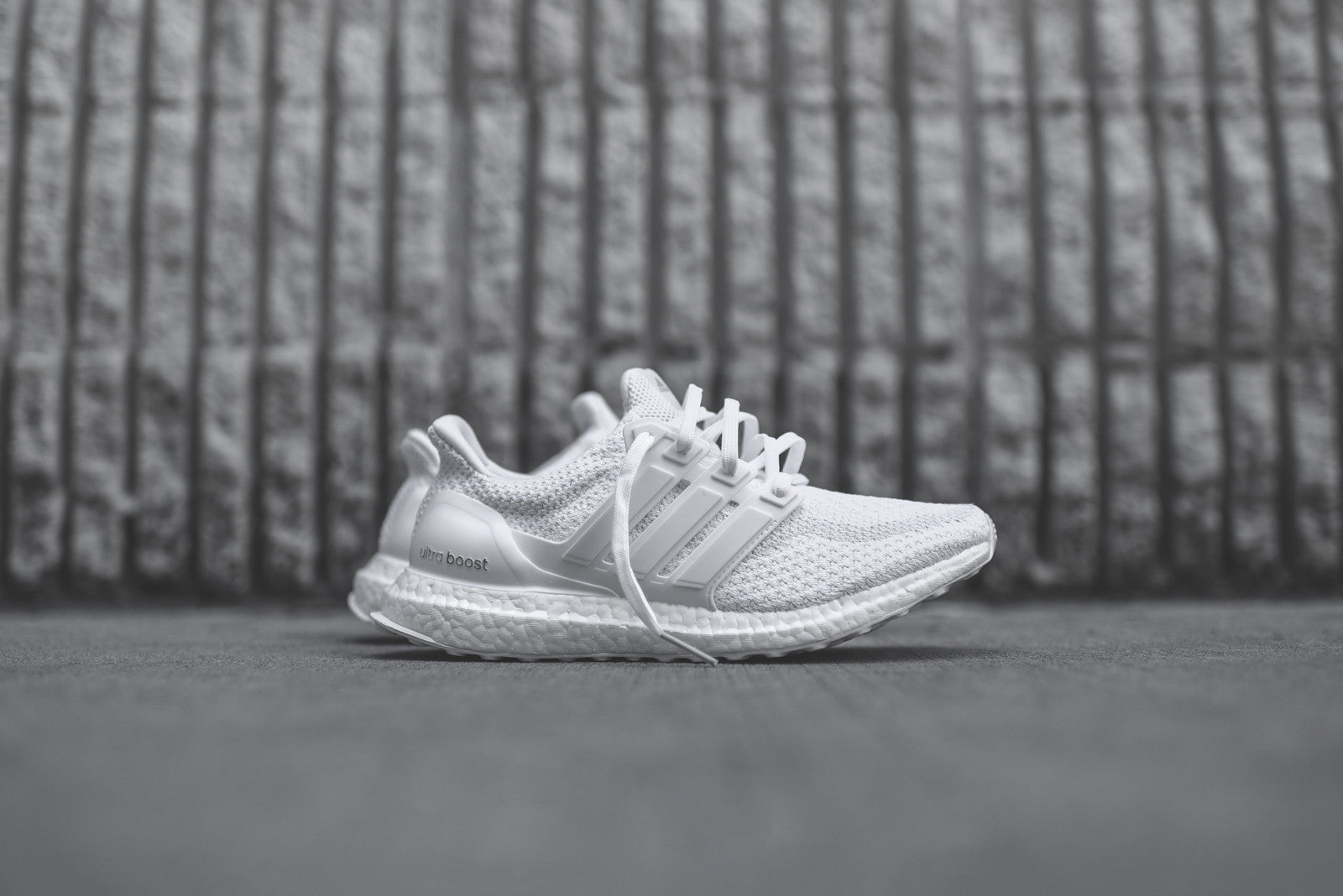 adidas Ultra Boost - White / Silver