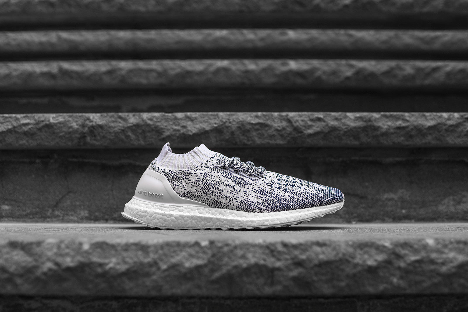 adidas UltraBoost Uncaged - White / Navy