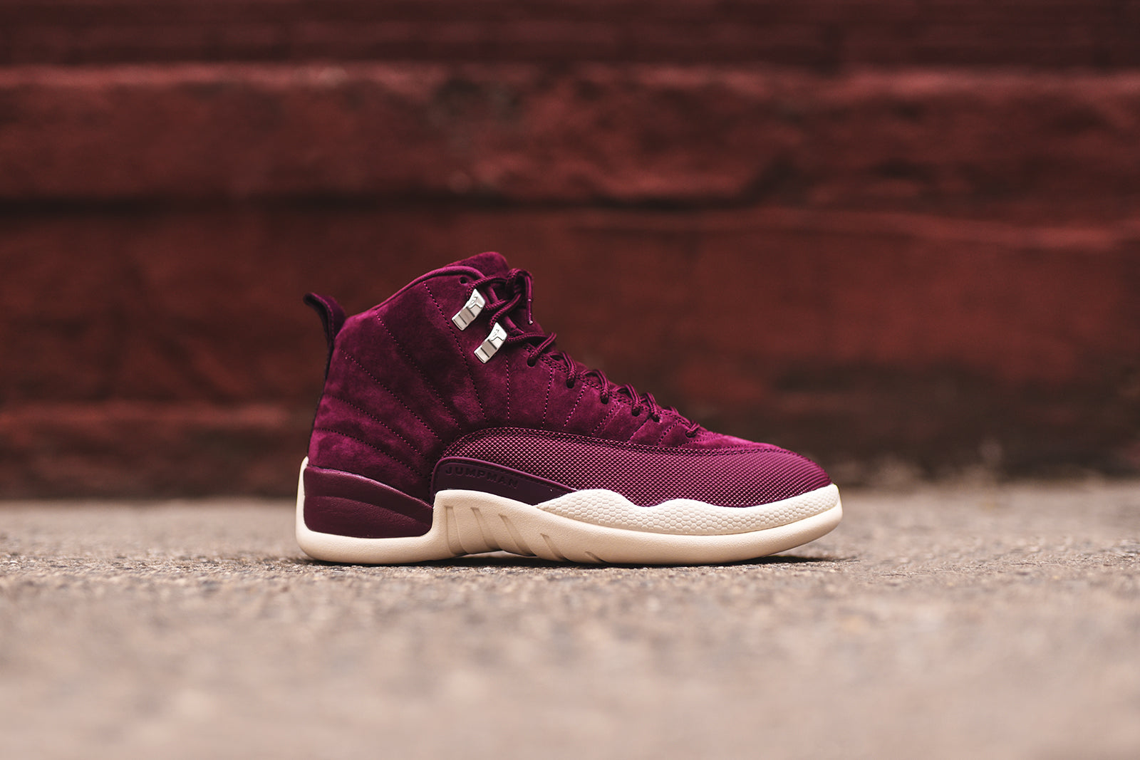 Nike Air Jordan 12 - Bordeaux / Ivory