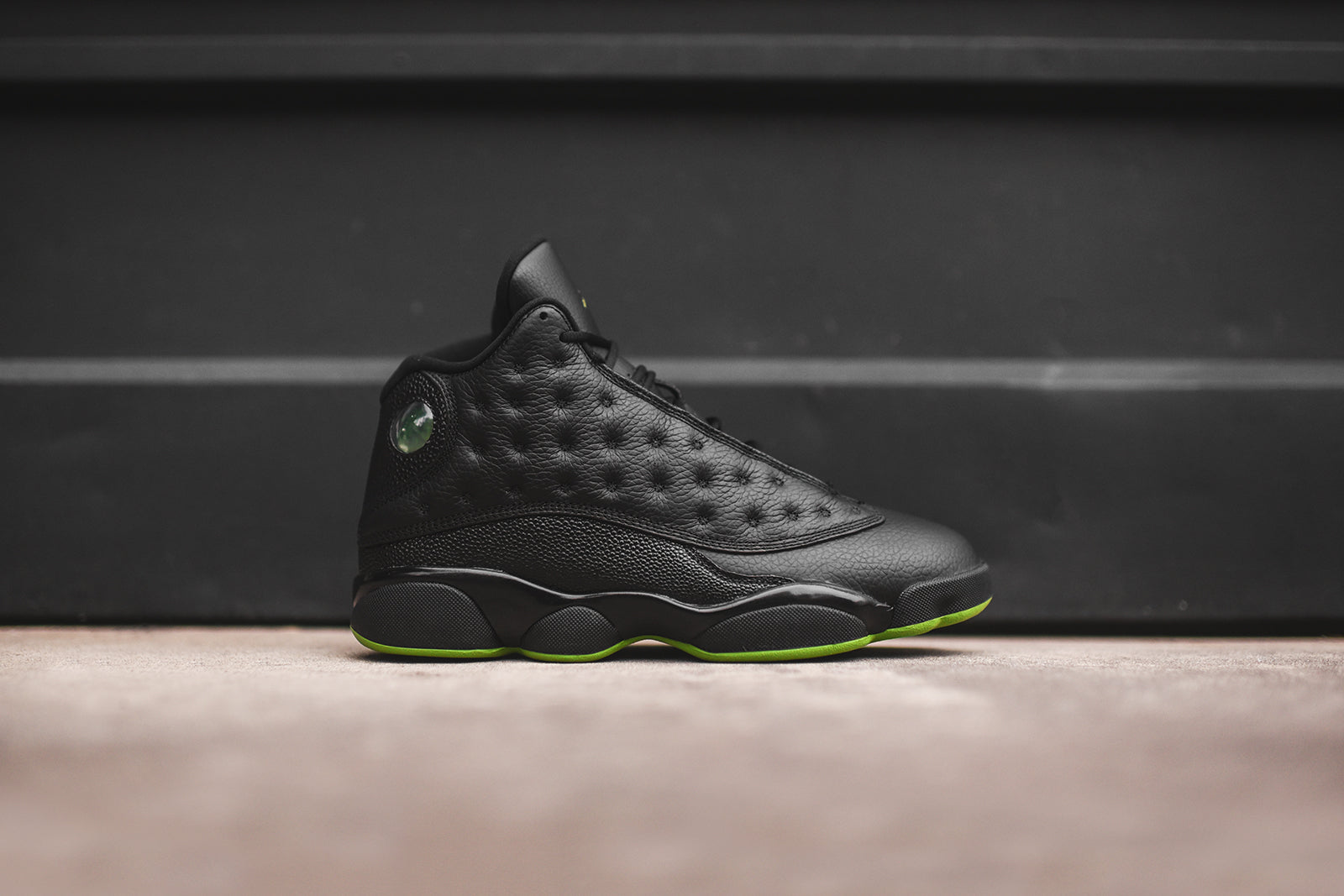 Nike Air Jordan 13 - Black / Green