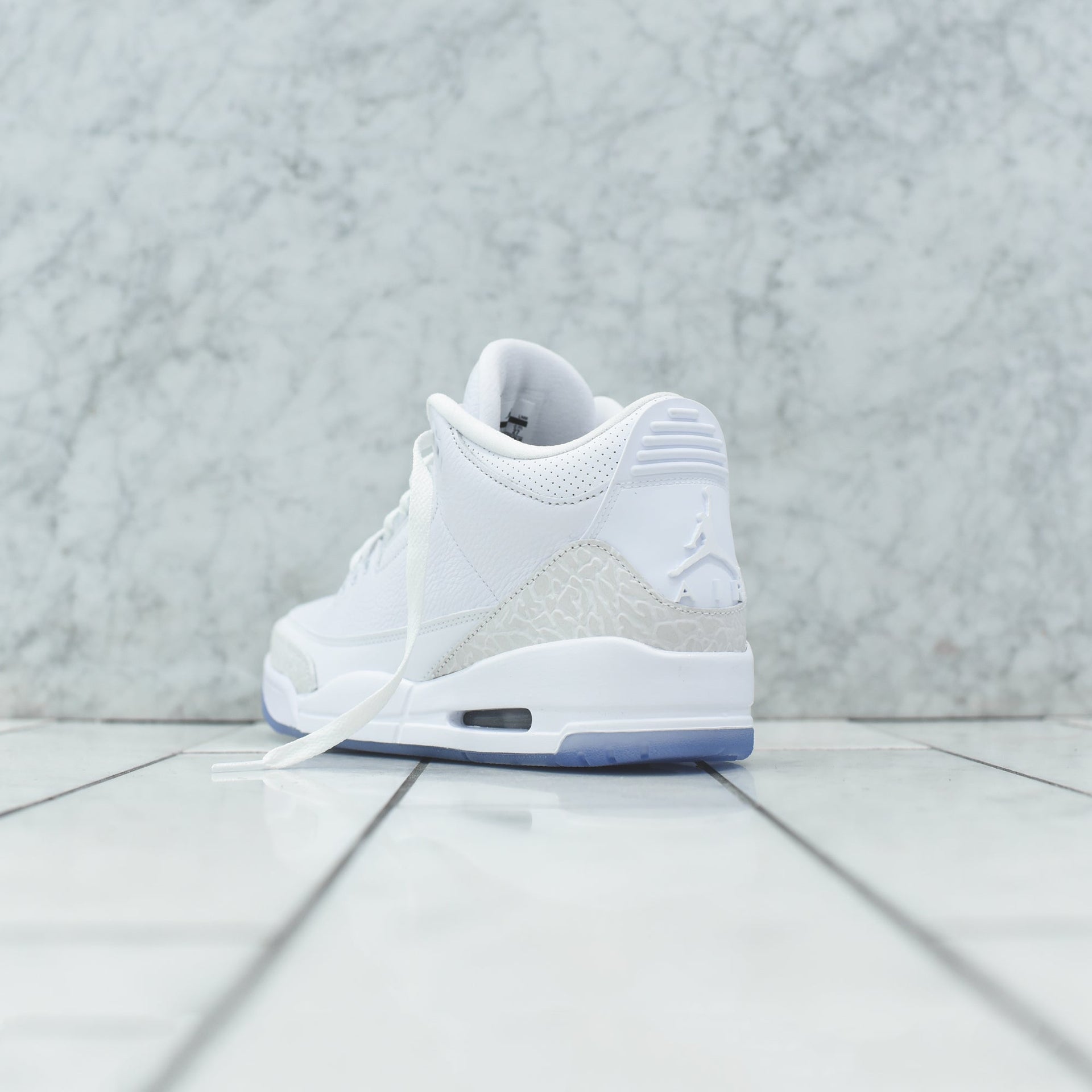 Nike Air Jordan 3 - White