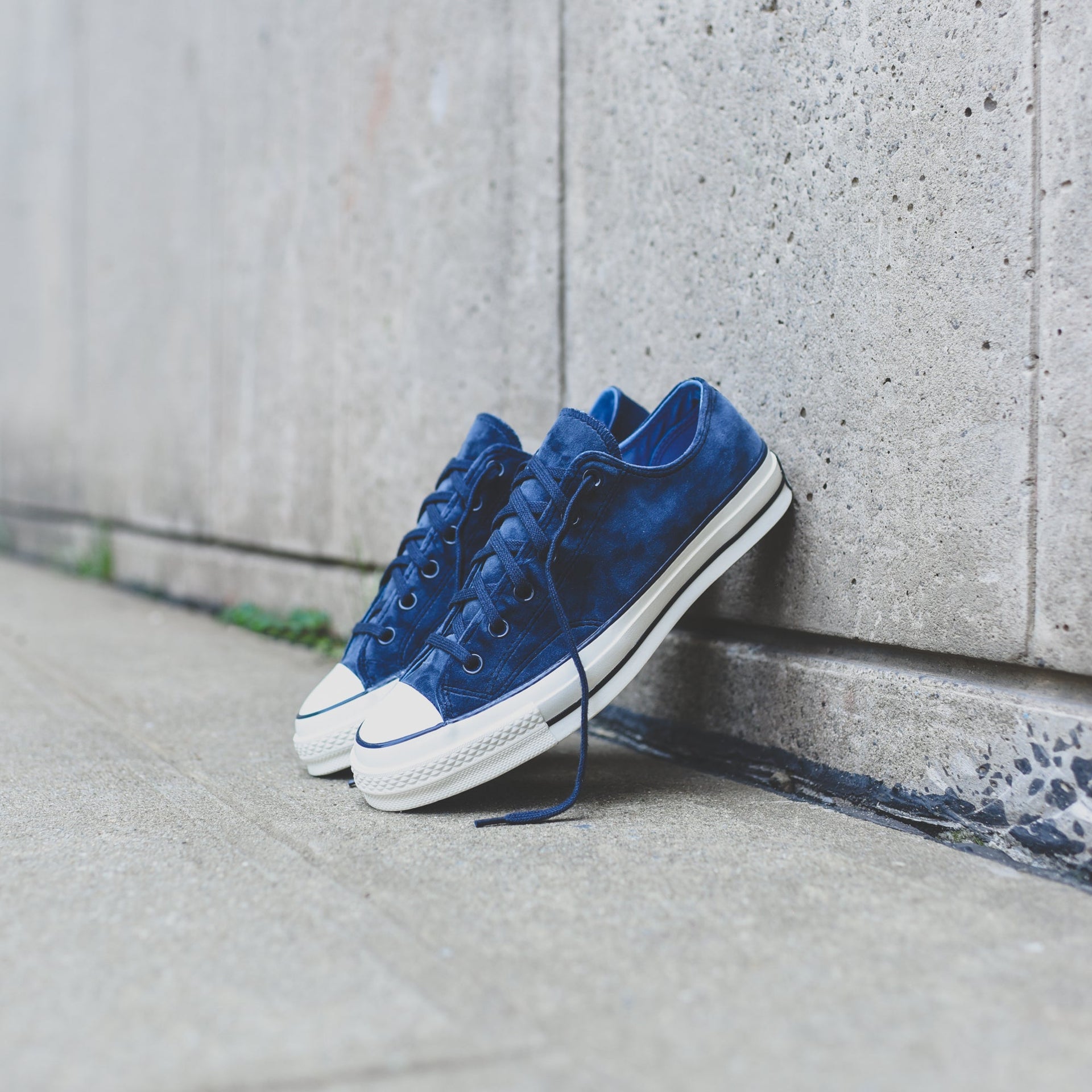 Converse Chuck 70 Velvet Ox - Dark Obsidian / Egret / Black