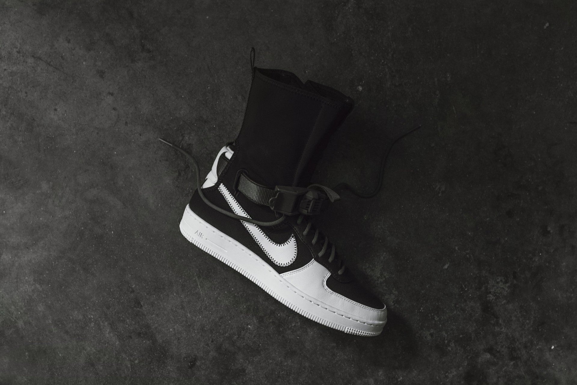 NikeLab x Acronym Air Force 1 Downtown High SP - Black / White/ Olive