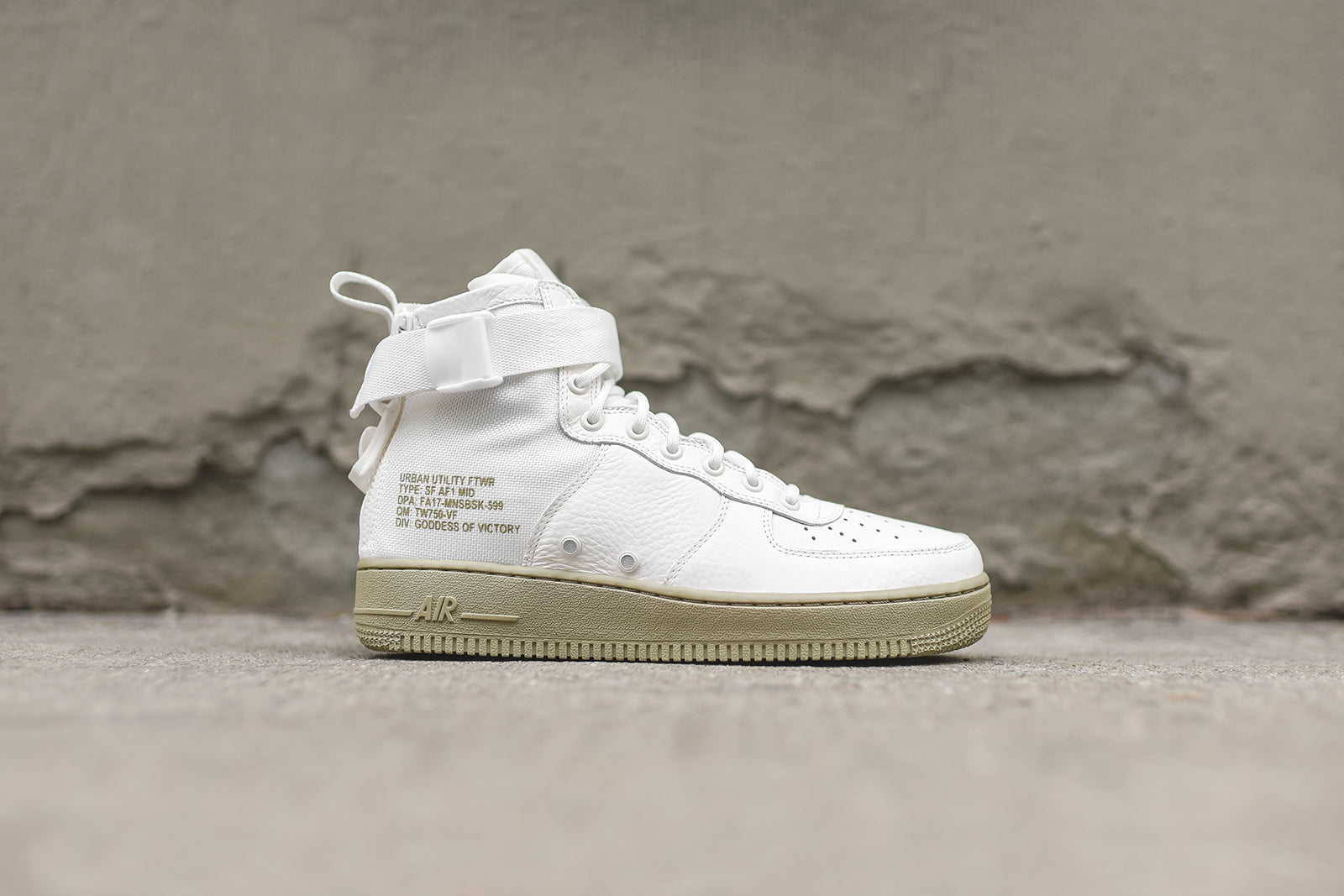 Nike SF-AF1 Mid - Ivory / Olive