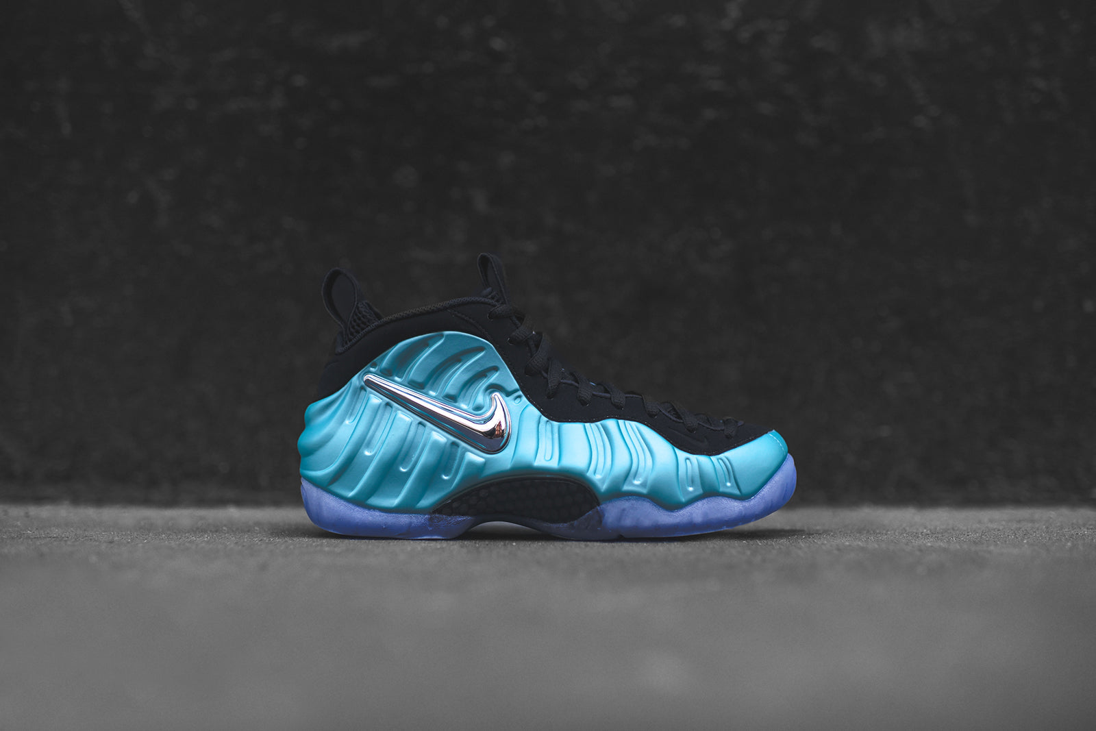 Nike Air Foamposite Pro - Island Green / White