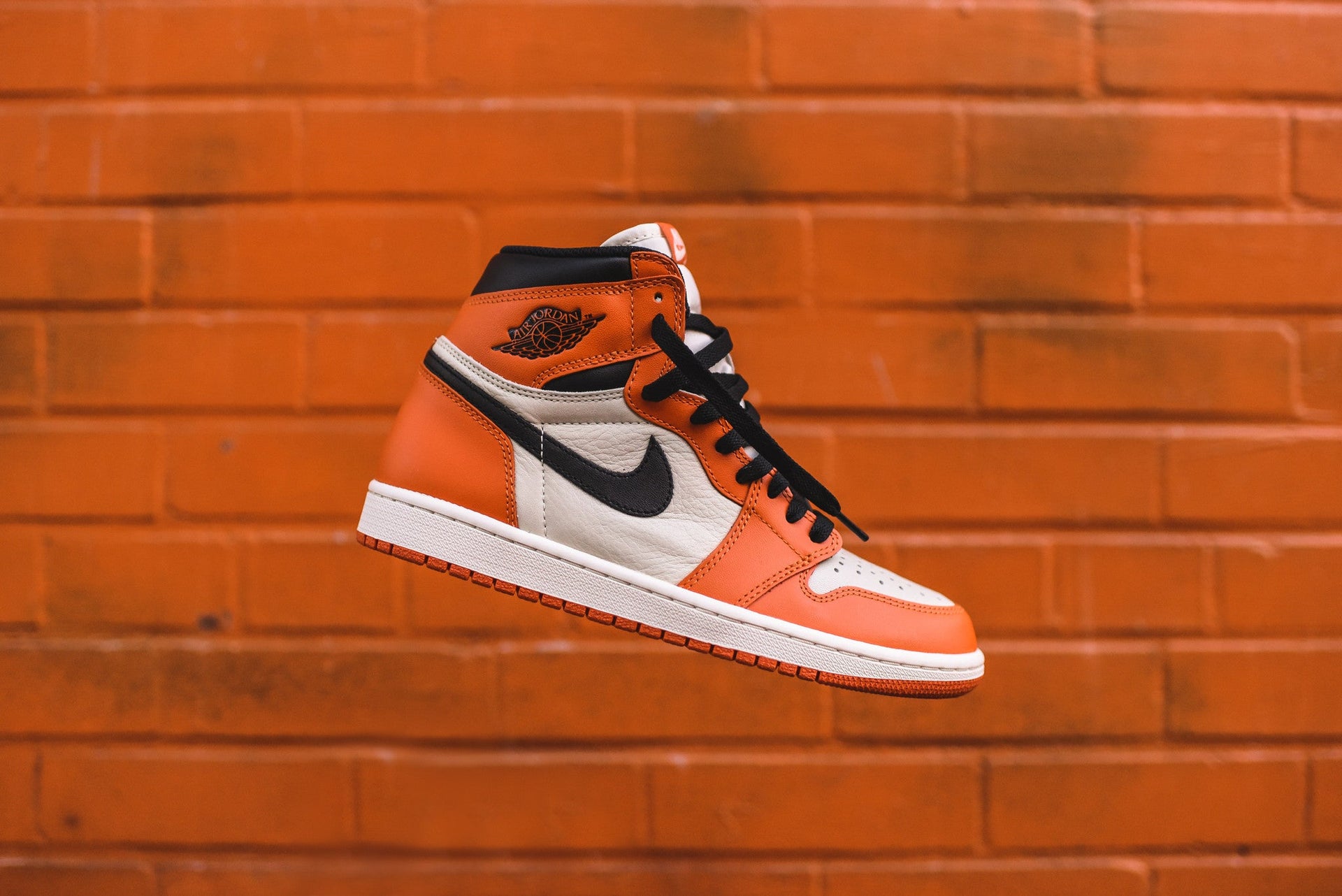 Nike Air Jordan 1 High Reverse Shattered Backboard - Orange