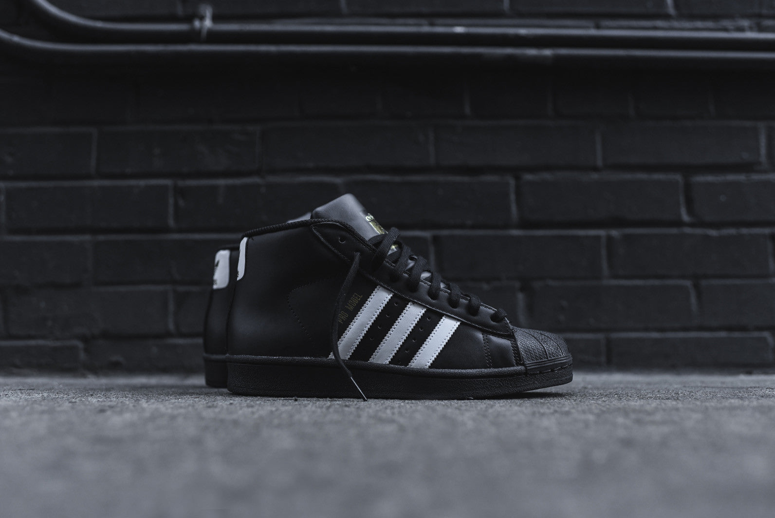 adidas Originals Pro Model - Black / White