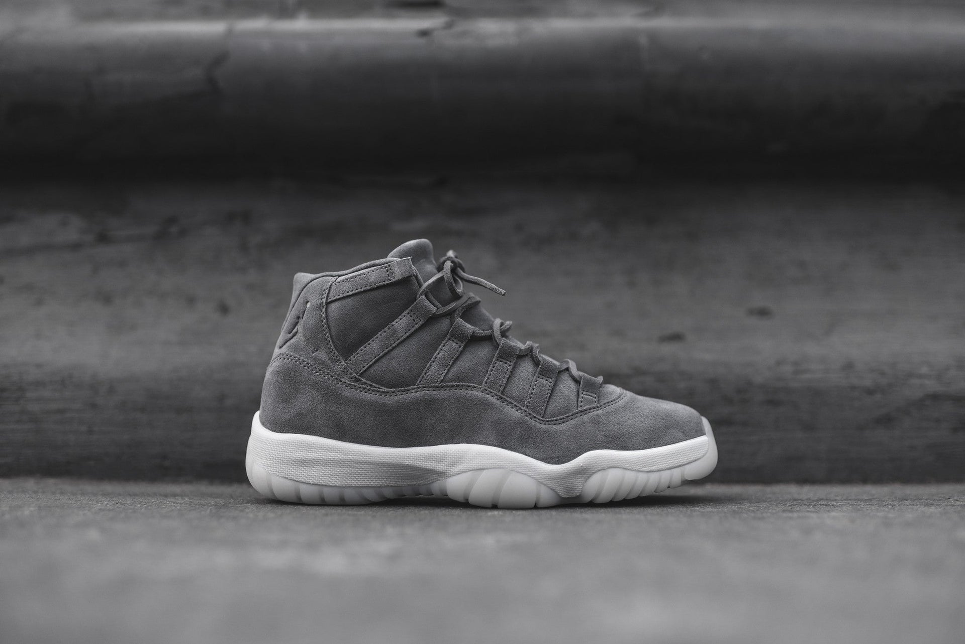 Nike Air Jordan 11 Retro PRM - Cool Grey / Sail