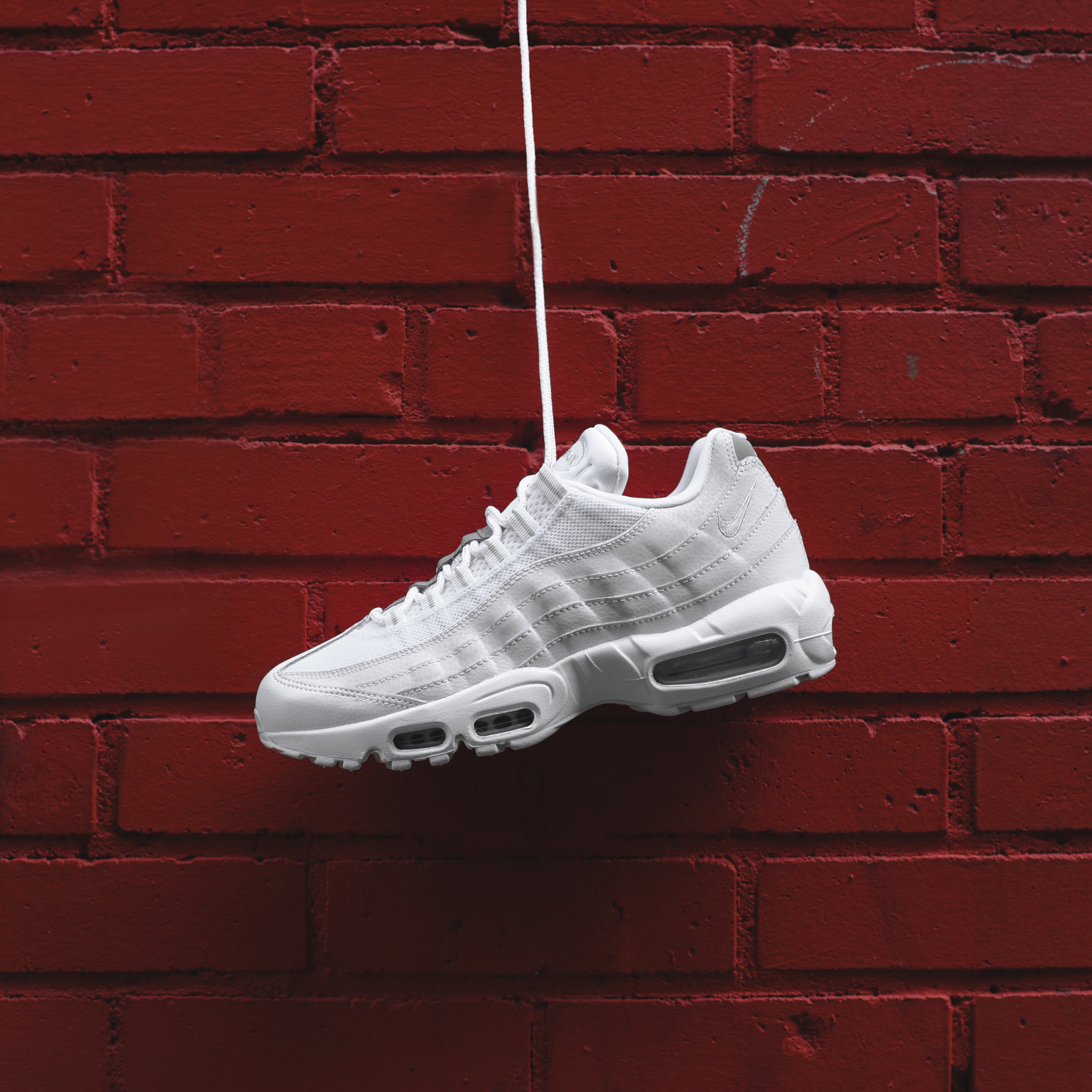 Aa 95 Nike Air Max 95 Essential - White / Pure Platinum – Kith Canada