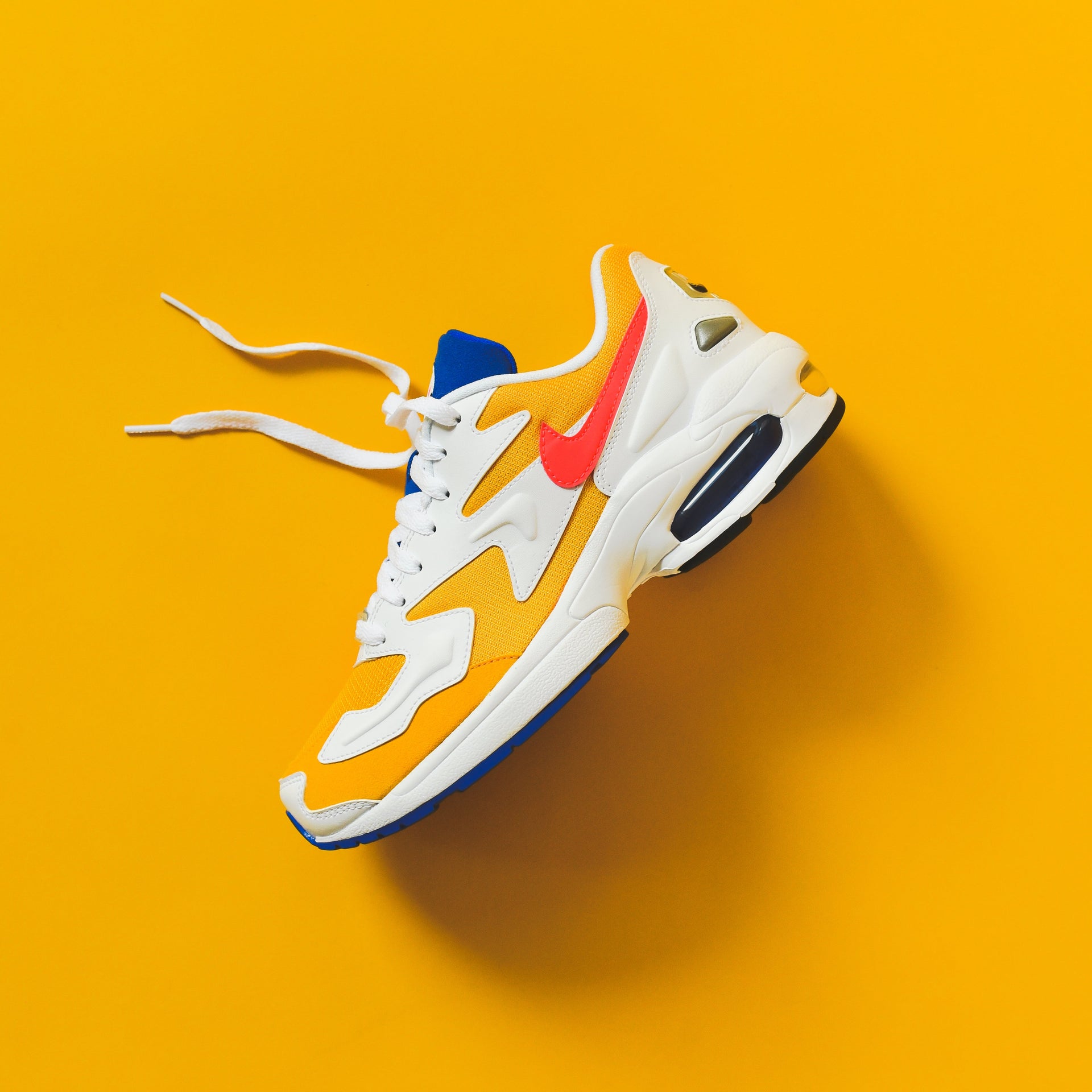 Nike Air Max 2 Light - University Gold / Flash Crimson