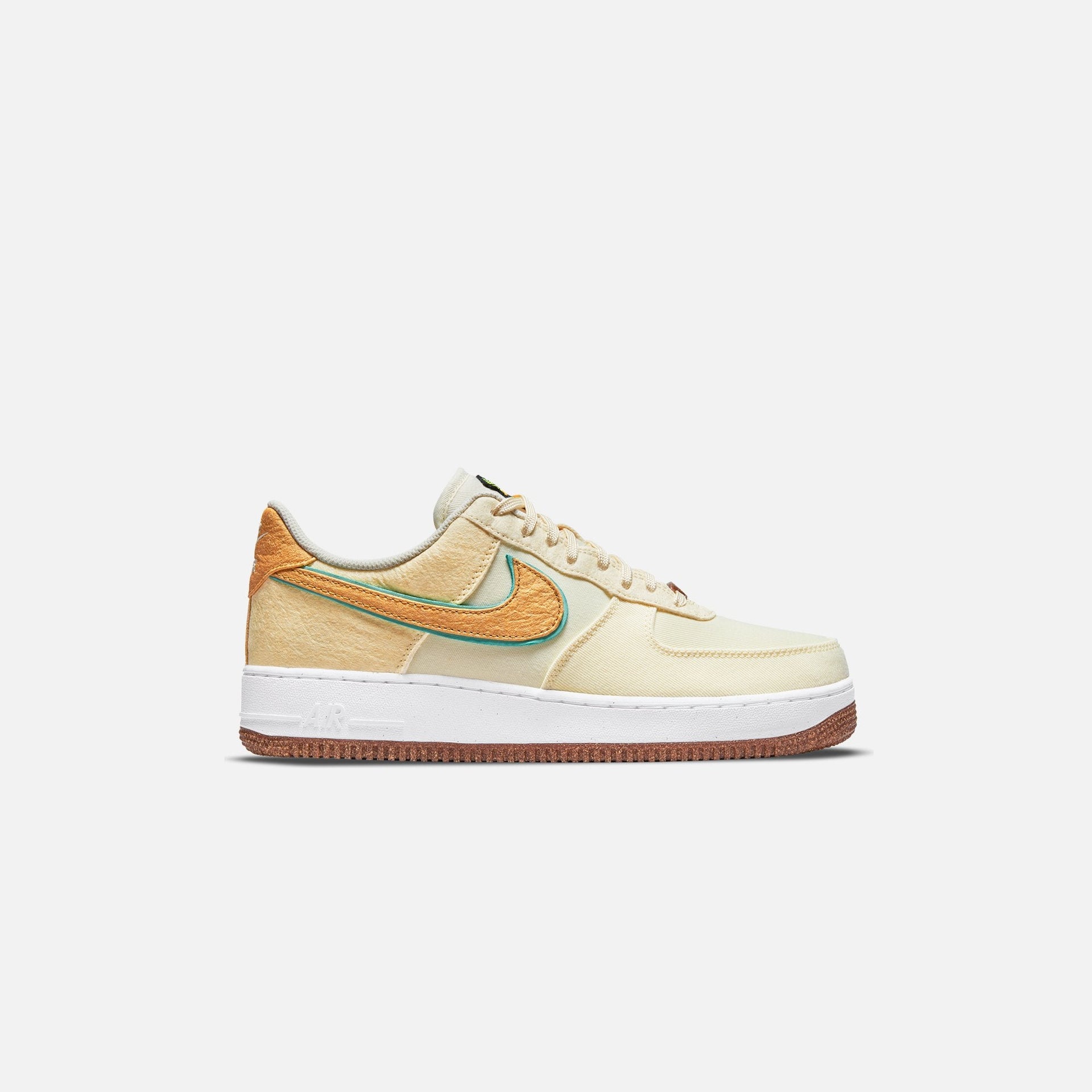 Nike Air Force 1 '07 PRM - Coconut Milk / Metallic Gold / Green