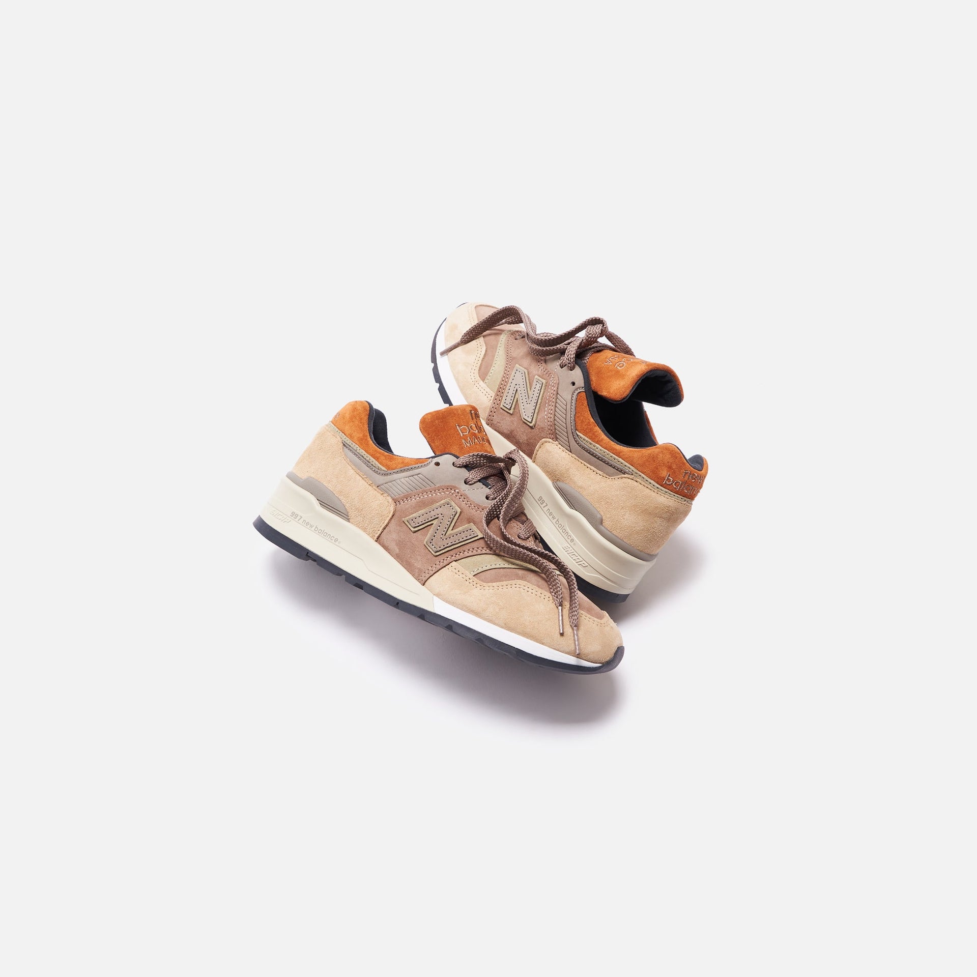 New Balance 997 - Tan / Brown