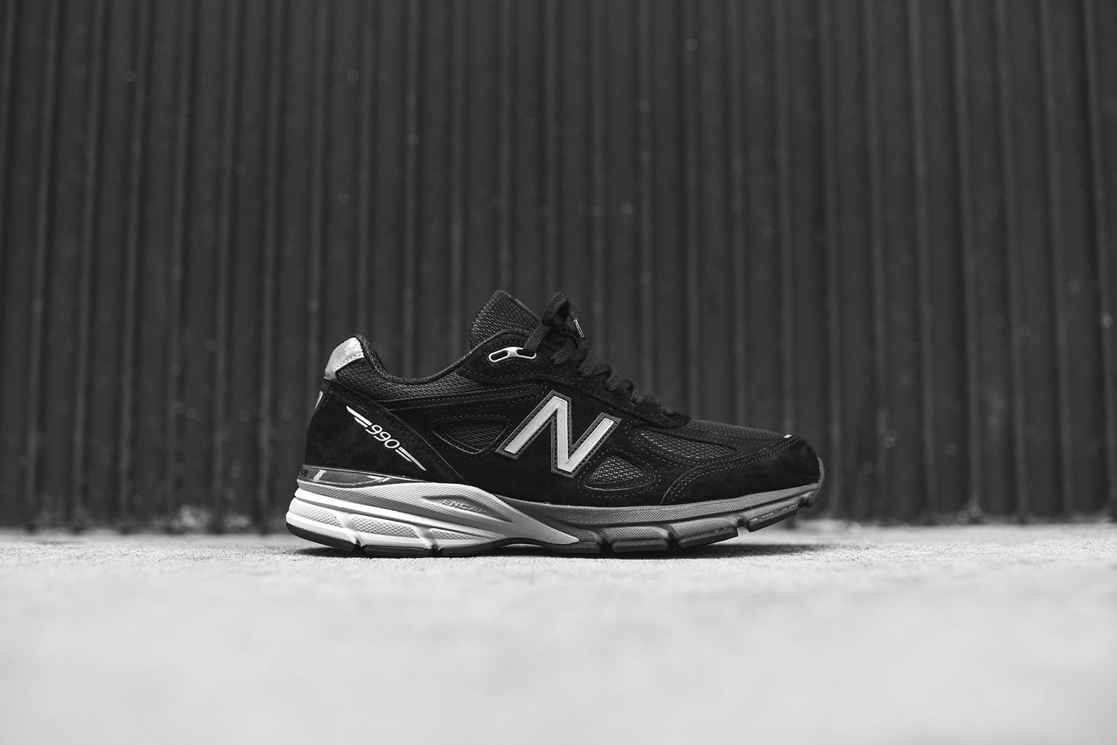 New Balance 990v4 - Black / Silver