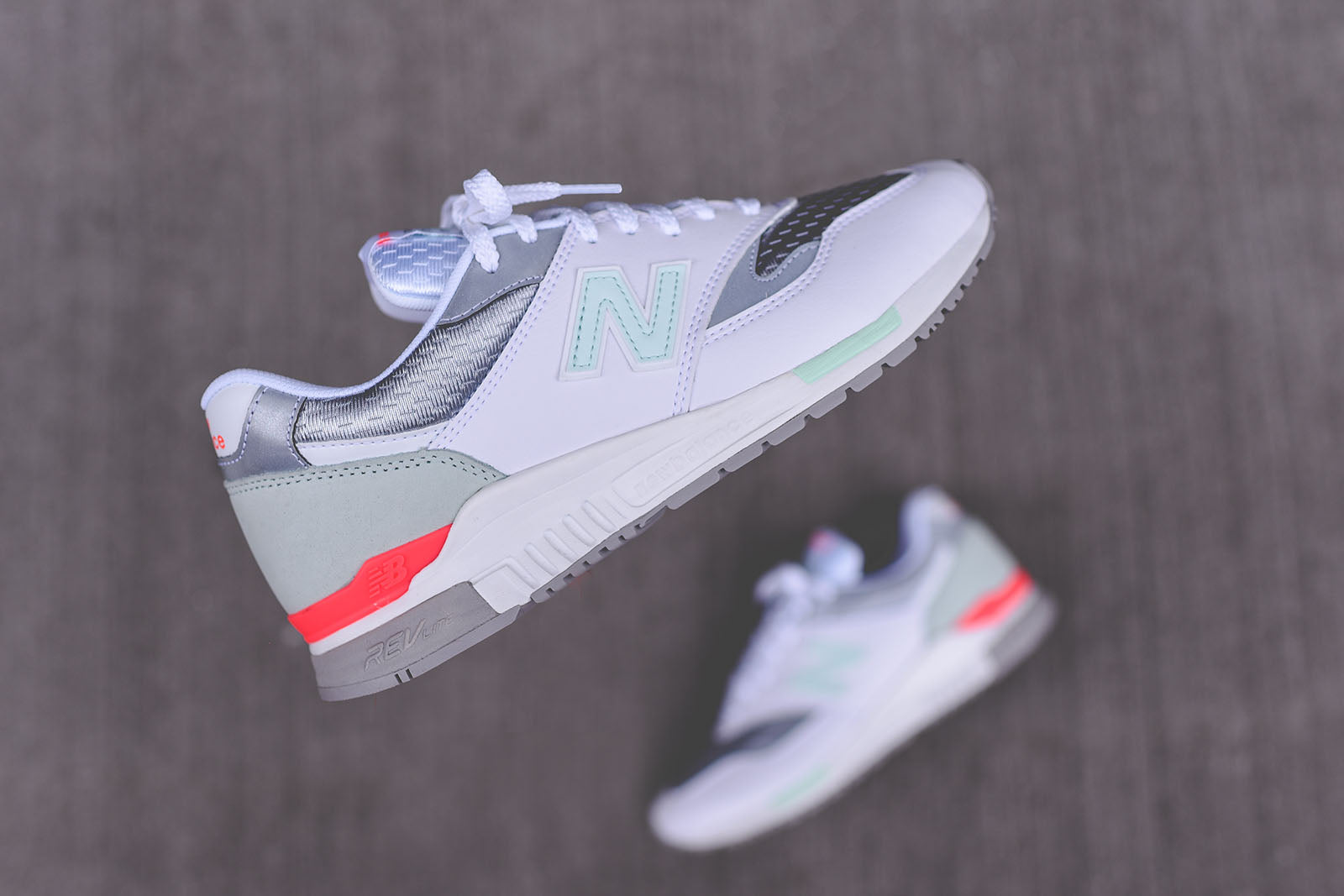 New Balance ML840BA - White / Seafoam