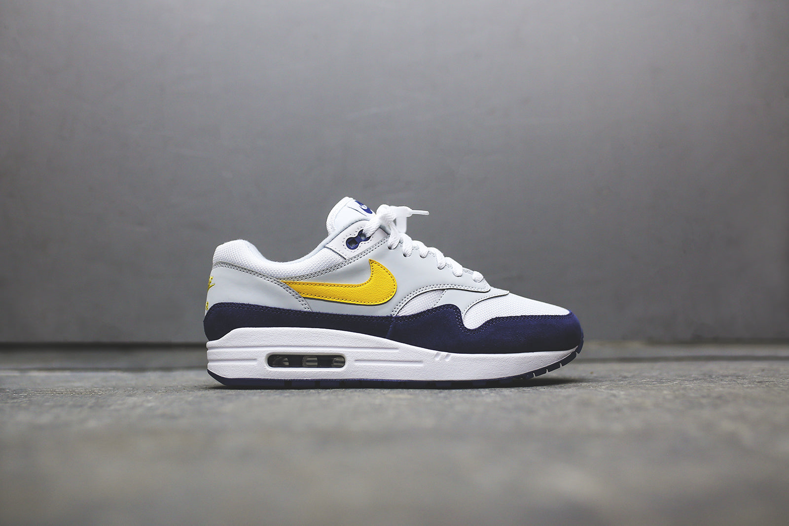 Nike Air Max 1 - White / Yellow / Blue