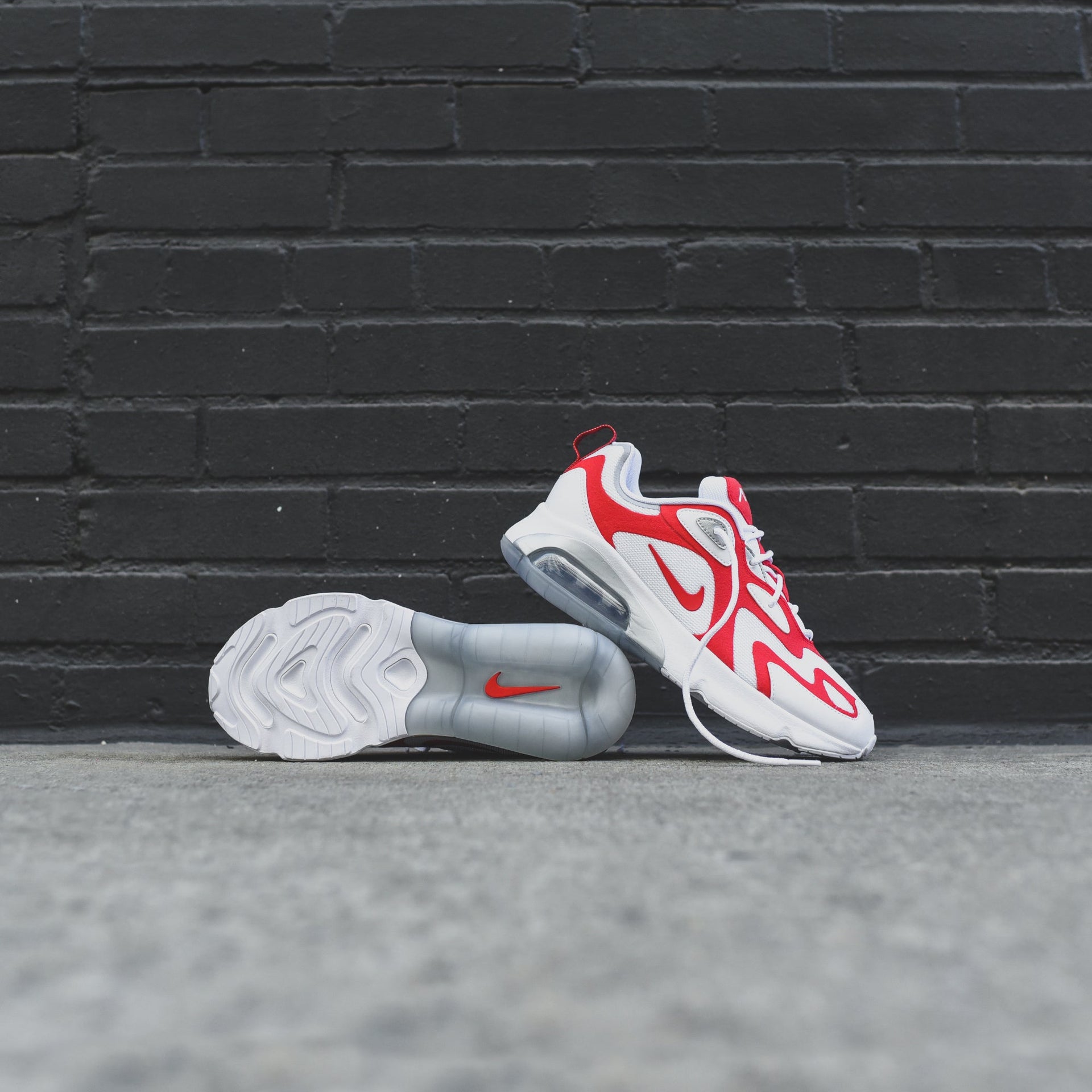 Nike Air Max 200 - White / University Red / Metallic Silver
