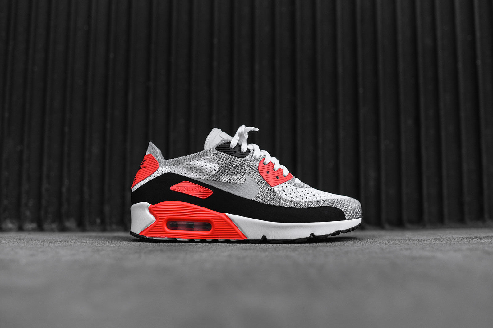 Nike Air Max 90 Ultra Flyknit - Infrared / White / Black
