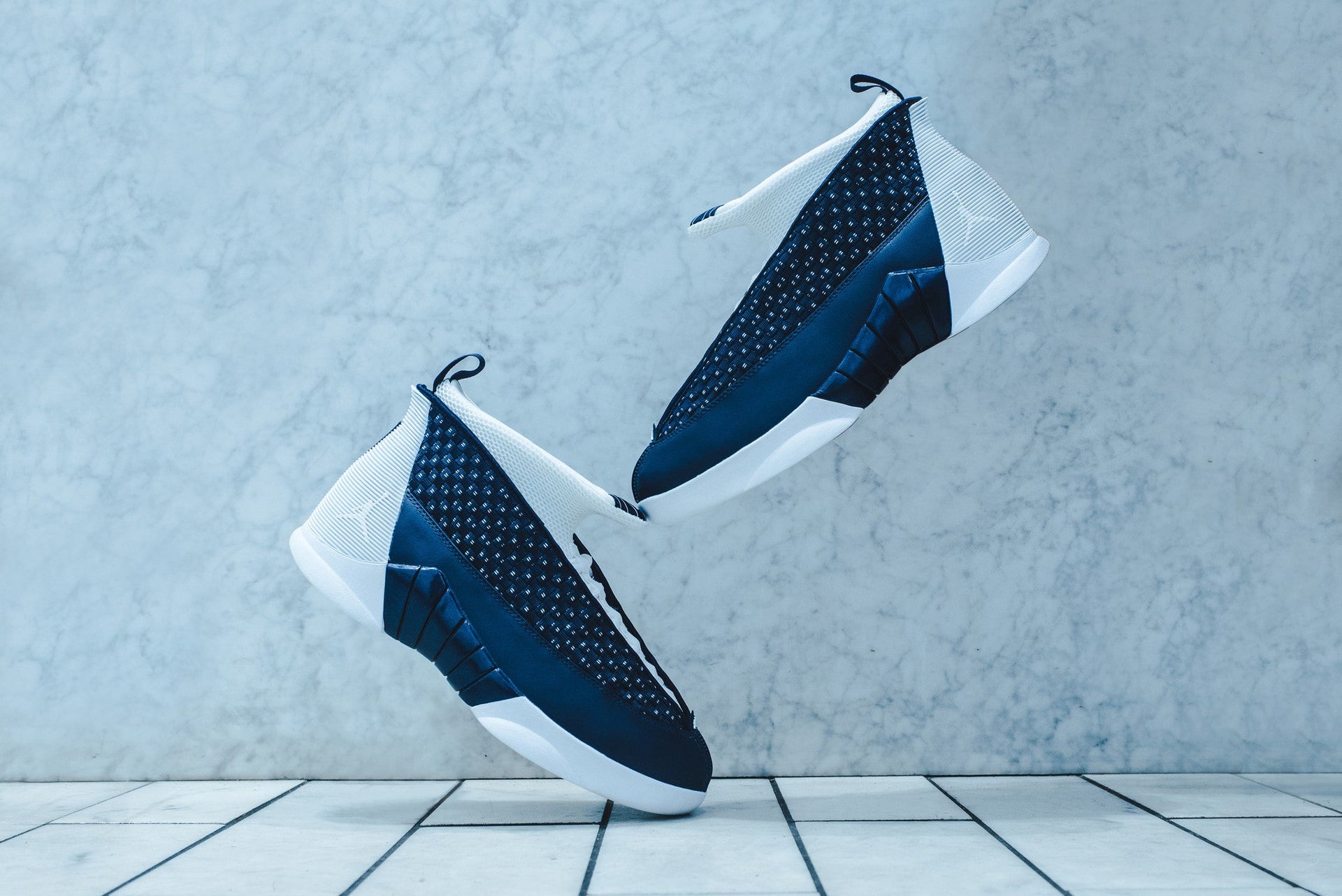 Nike Air Jordan 15 Retro - Obsidian / White / Metallic Silver