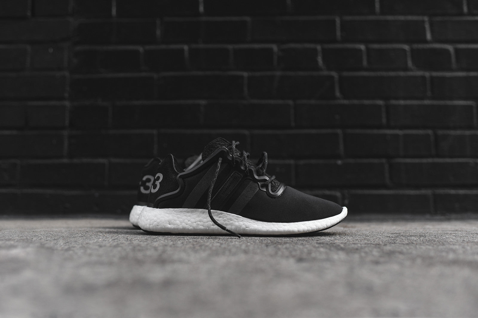 Y-3 Yohji Run - Black / White