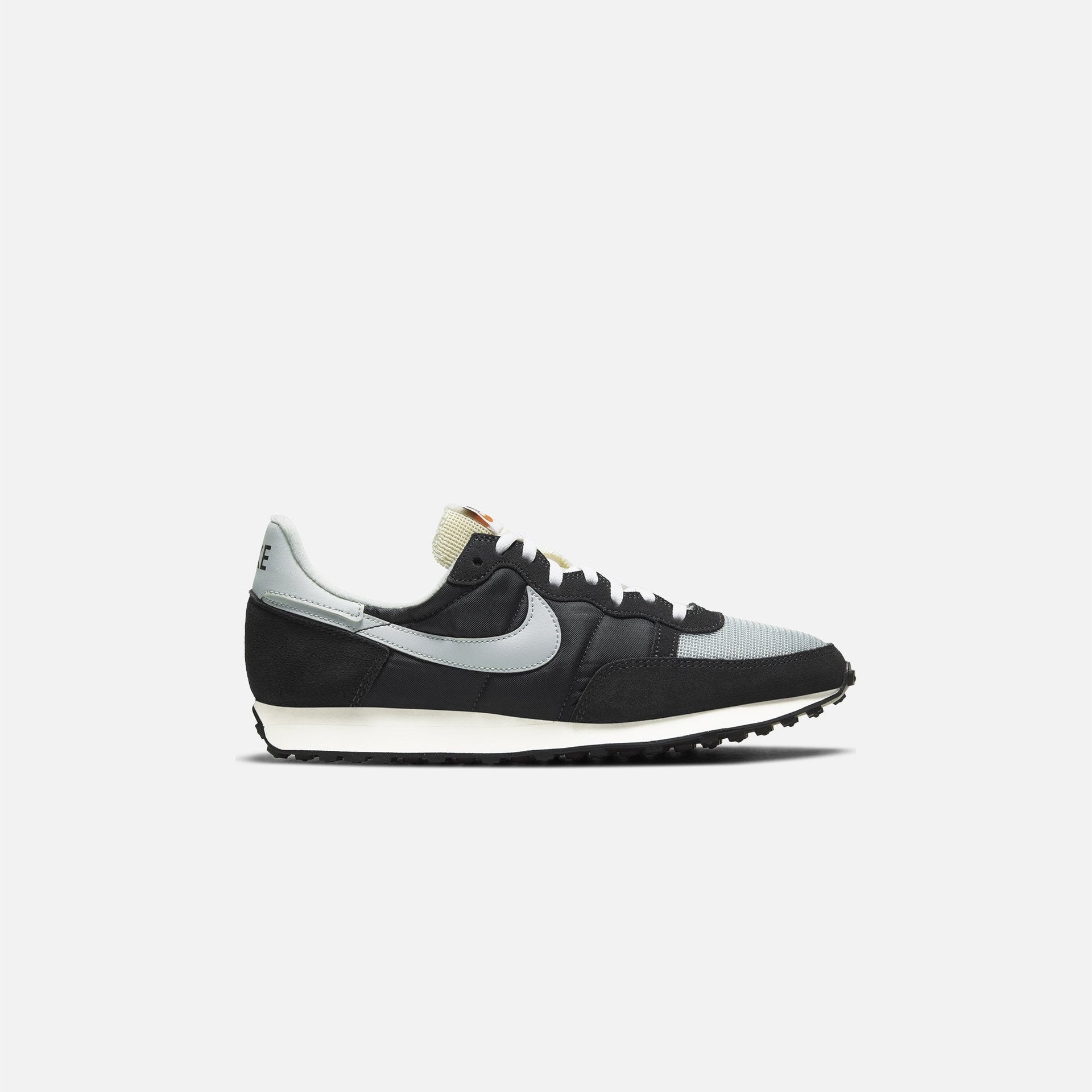 Nike Challenger OG - Light Silver/  Off Noir / Dark Smoke Grey / Sail