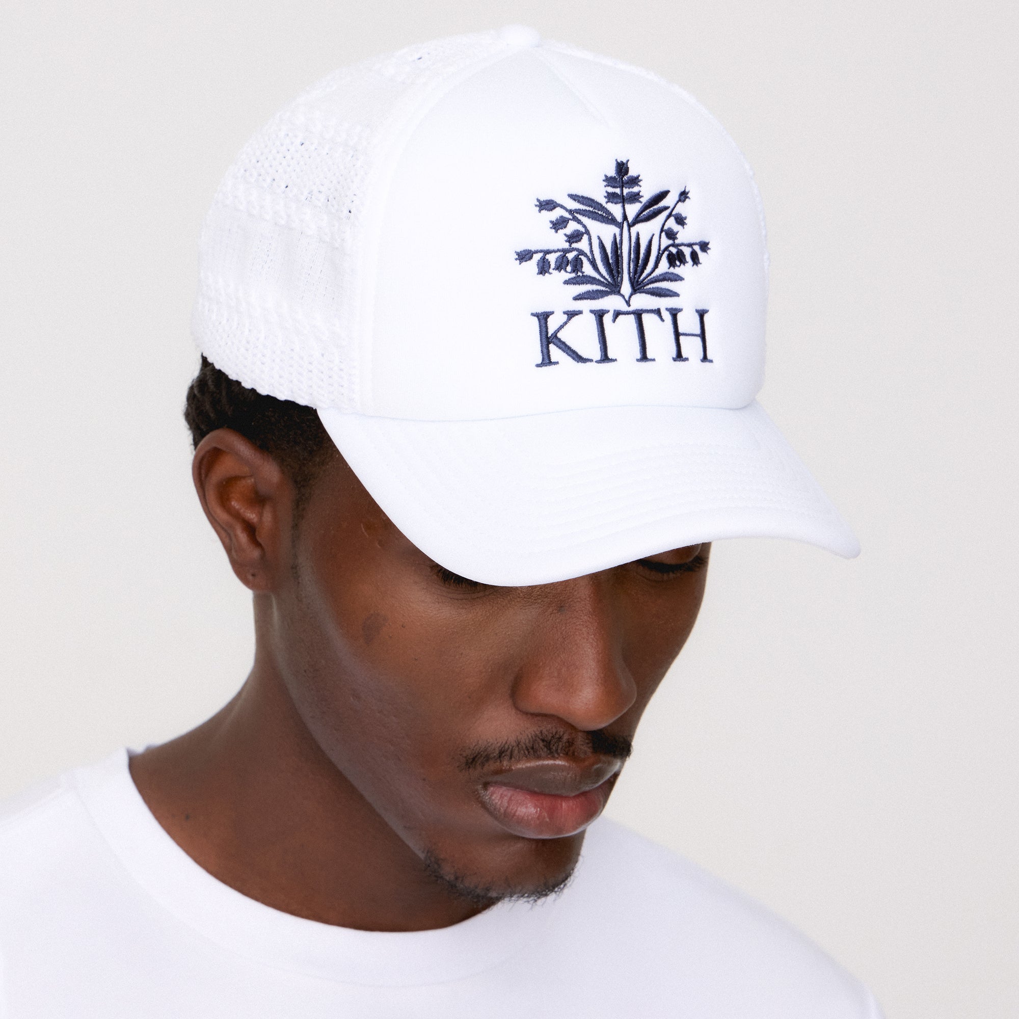 超美品Kith Lace Poly Foam Nolan Trucker Hat Kith Lace Poly Foam Nolan Trucker Hat - White – Kith Canada