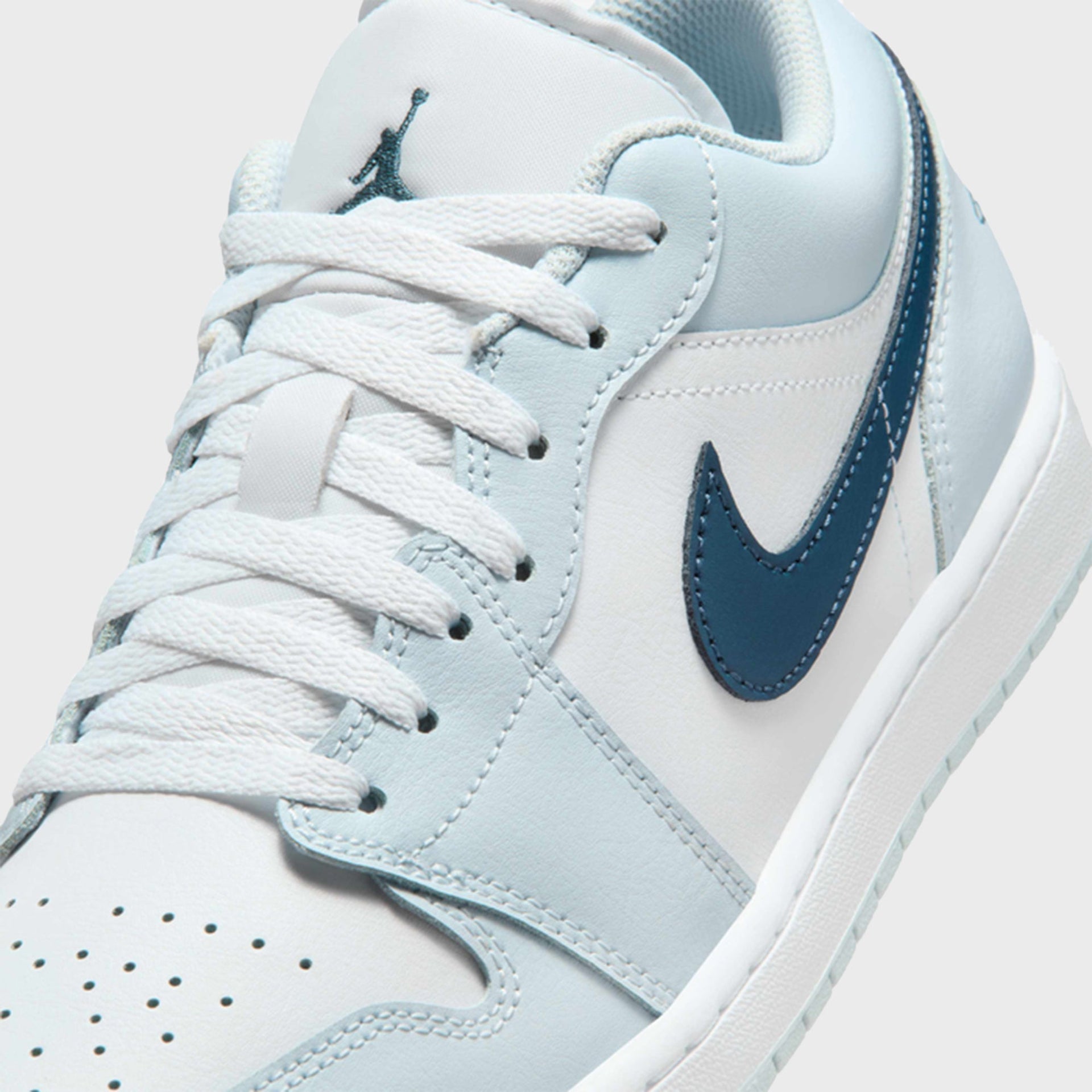 Jordan Air Jordan 1 Low - Aura / Squadron Blue / White