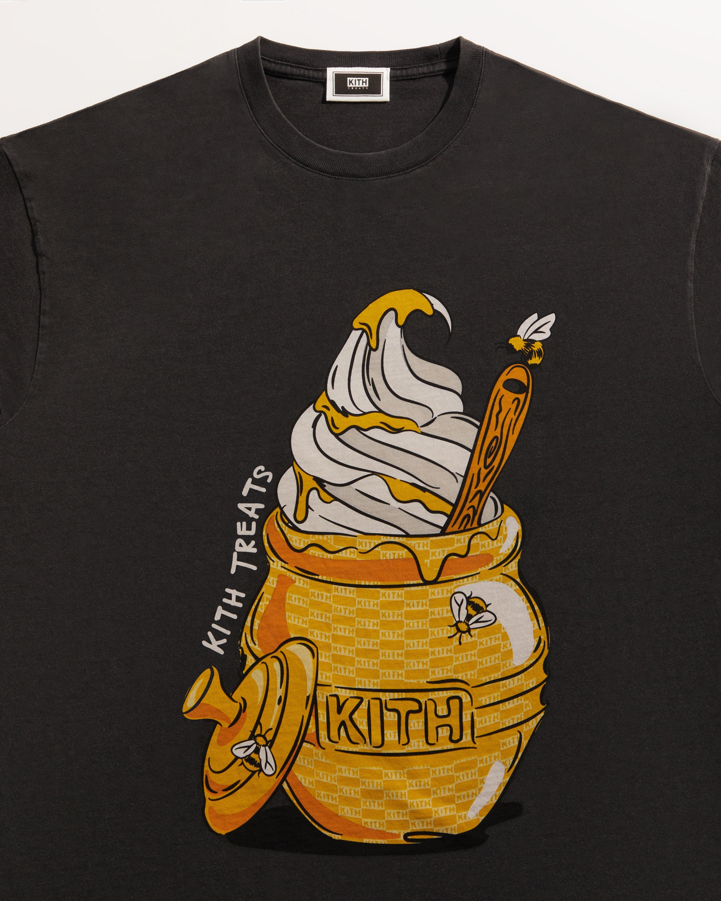 トップス Kith Treats Honey II Classic Logo Tee Kith treats Honey 2 classic Logo Tee Sz Large New With Collectible