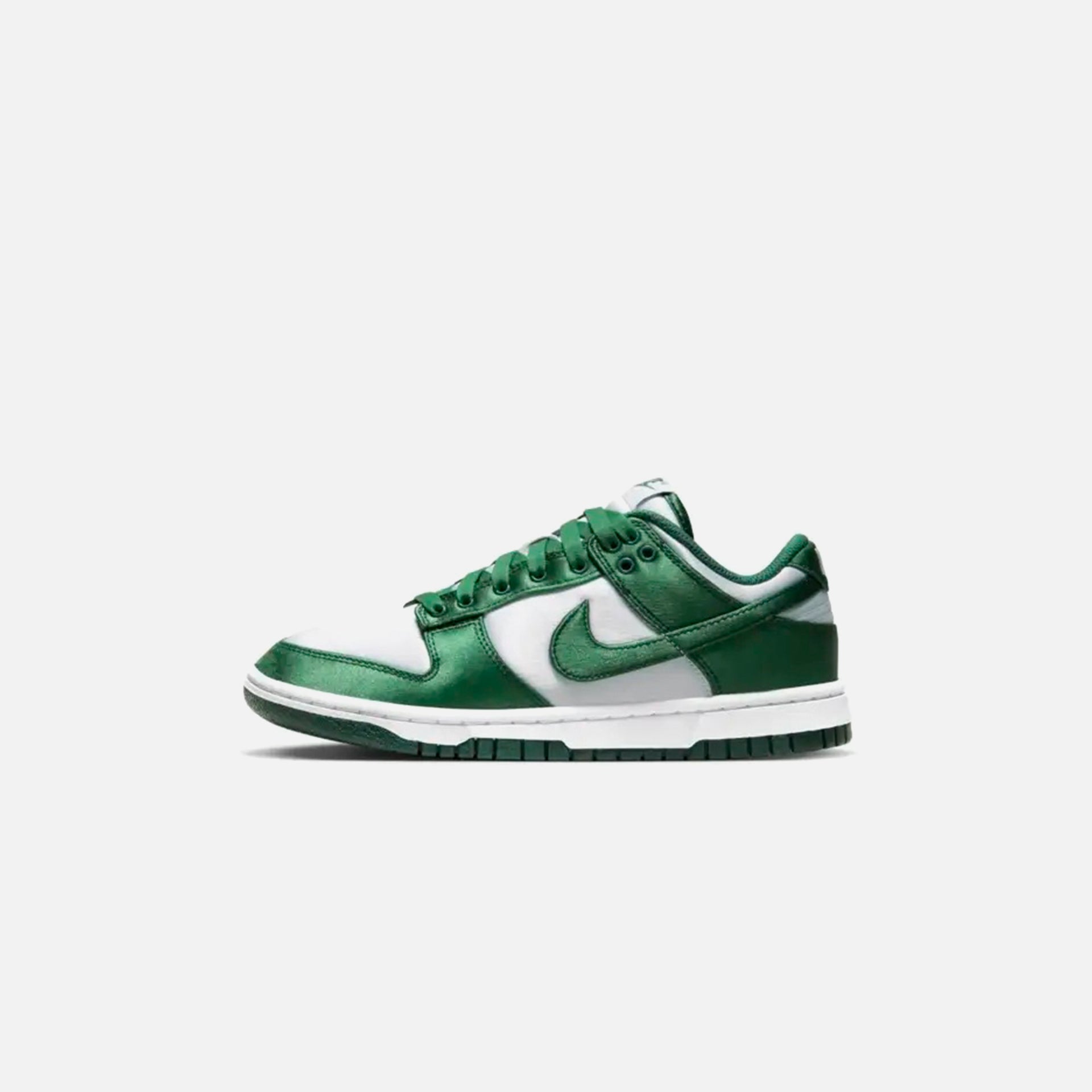 Nike WMNS Dunk Low - White / Team Green